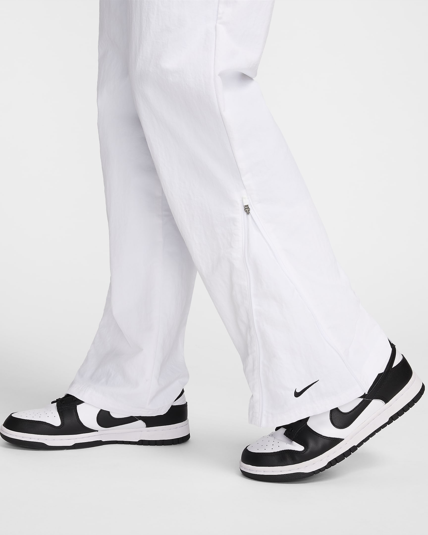 Nike Sportswear Essential Women's UV High-Waisted Open-Hem Zip Trousers - White/Black