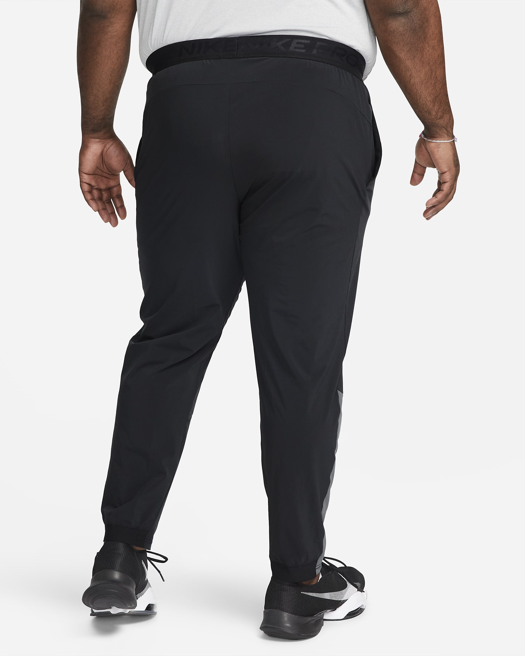 Nike Pro DriFIT Vent Max Men's Training Trousers. Nike HU