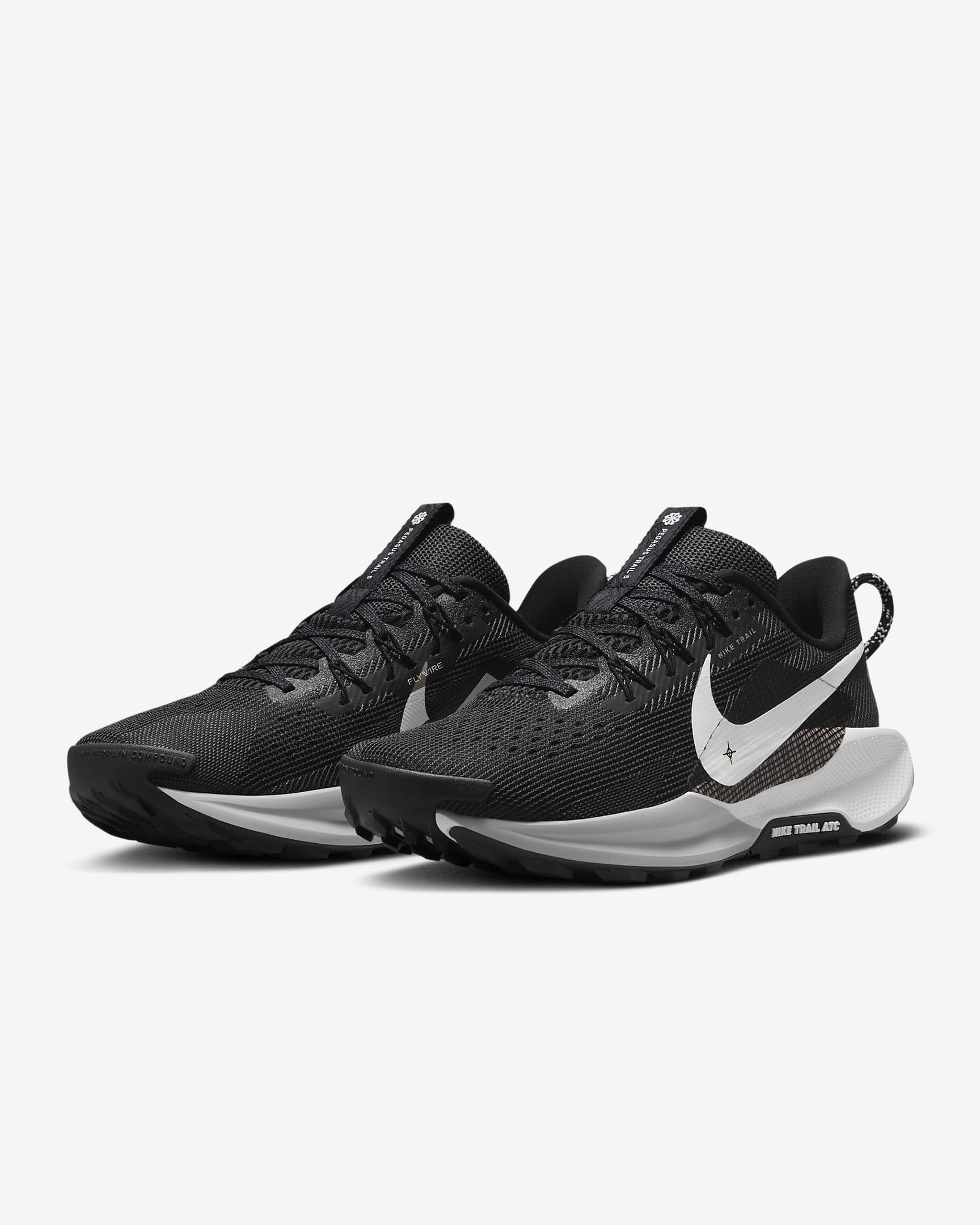 Nike Pegasus Trail 5 terrengløpesko til dame - Svart/Anthracite/Wolf Grey/Hvit