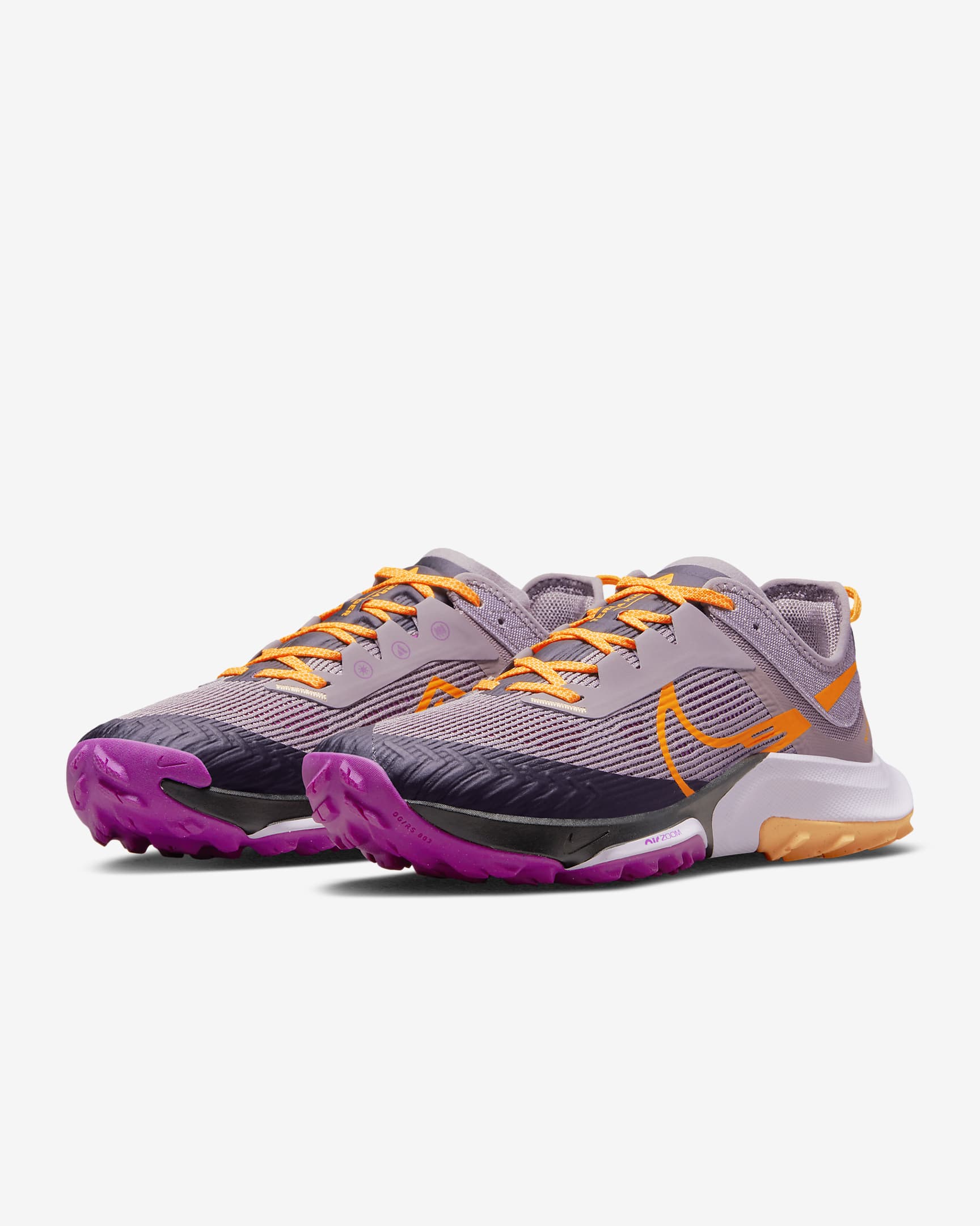 Nike Kiger 8 Women's TrailRunning Shoes. Nike SE