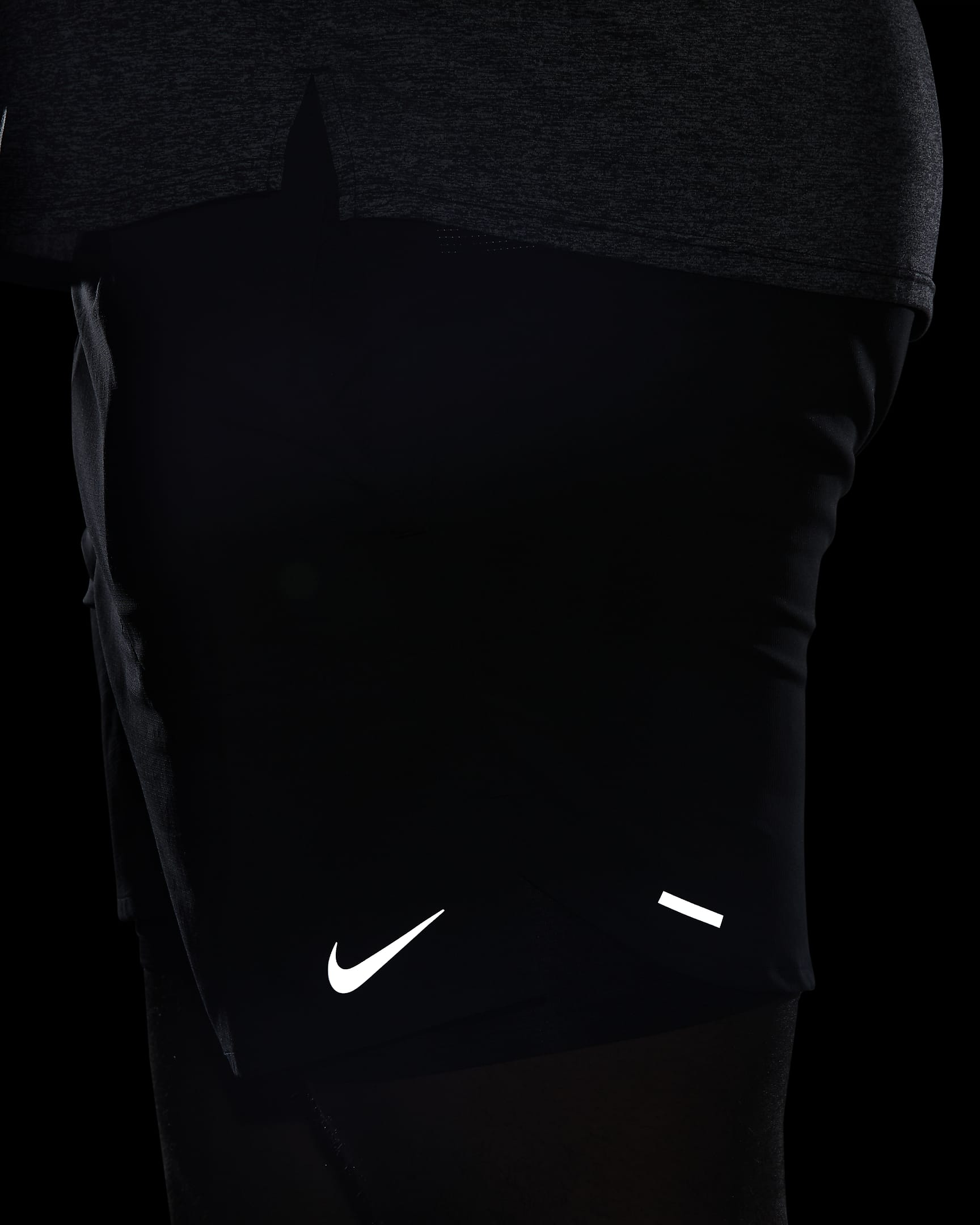 Nike Stride Dri-FIT-2-i-1-løbeshorts (18 cm) til mænd - sort/sort/sort