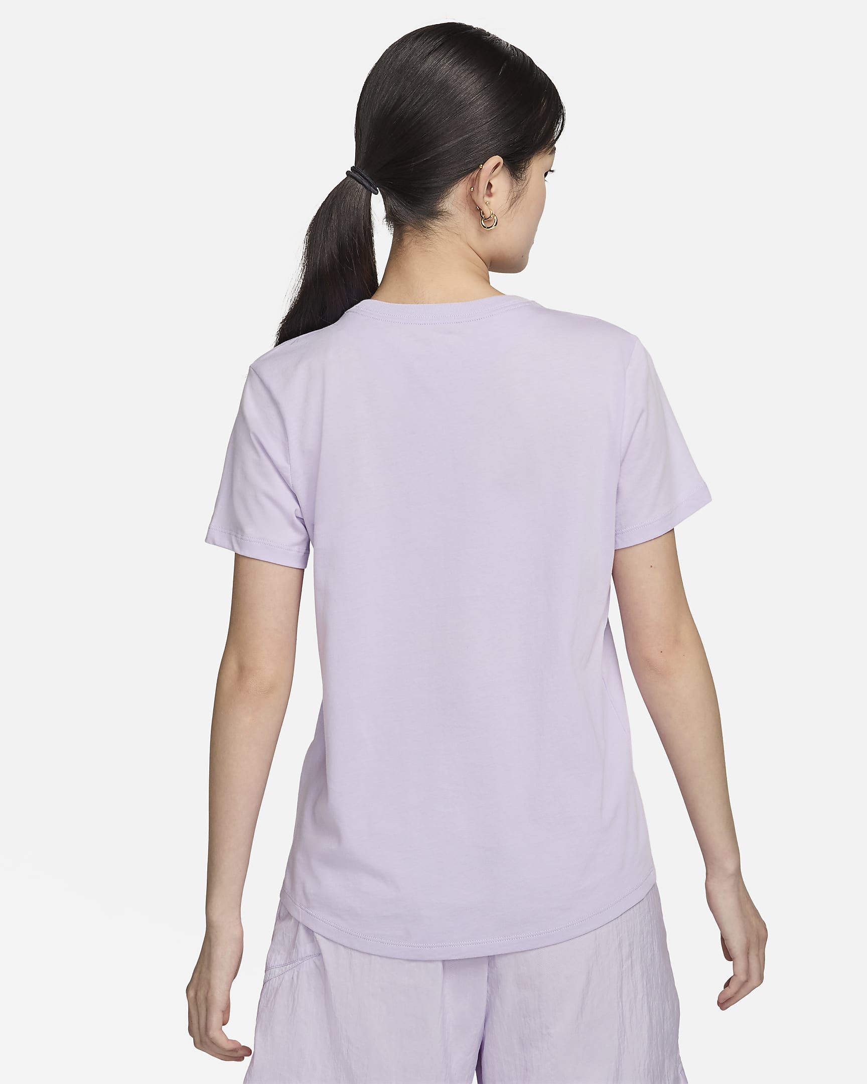 เสื้อยืดผู้หญิง Nike Sportswear Club Essentials - Violet Mist/ขาว