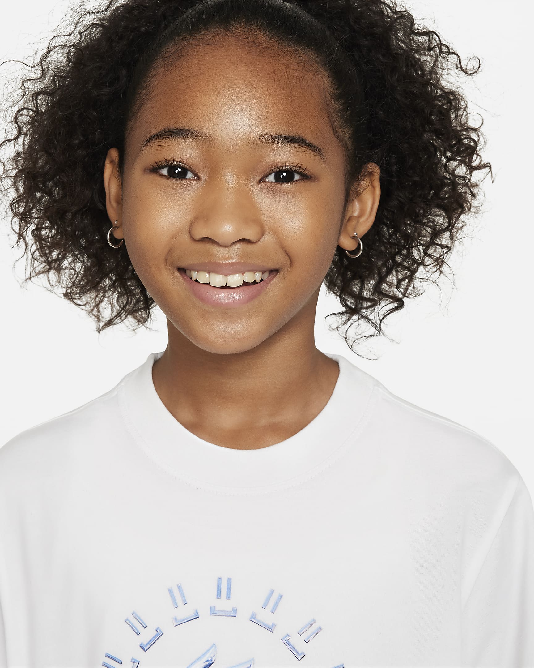 Nike SB x Rayssa Leal Big Kids' (Girls') Dri-FIT T-Shirt. Nike.com