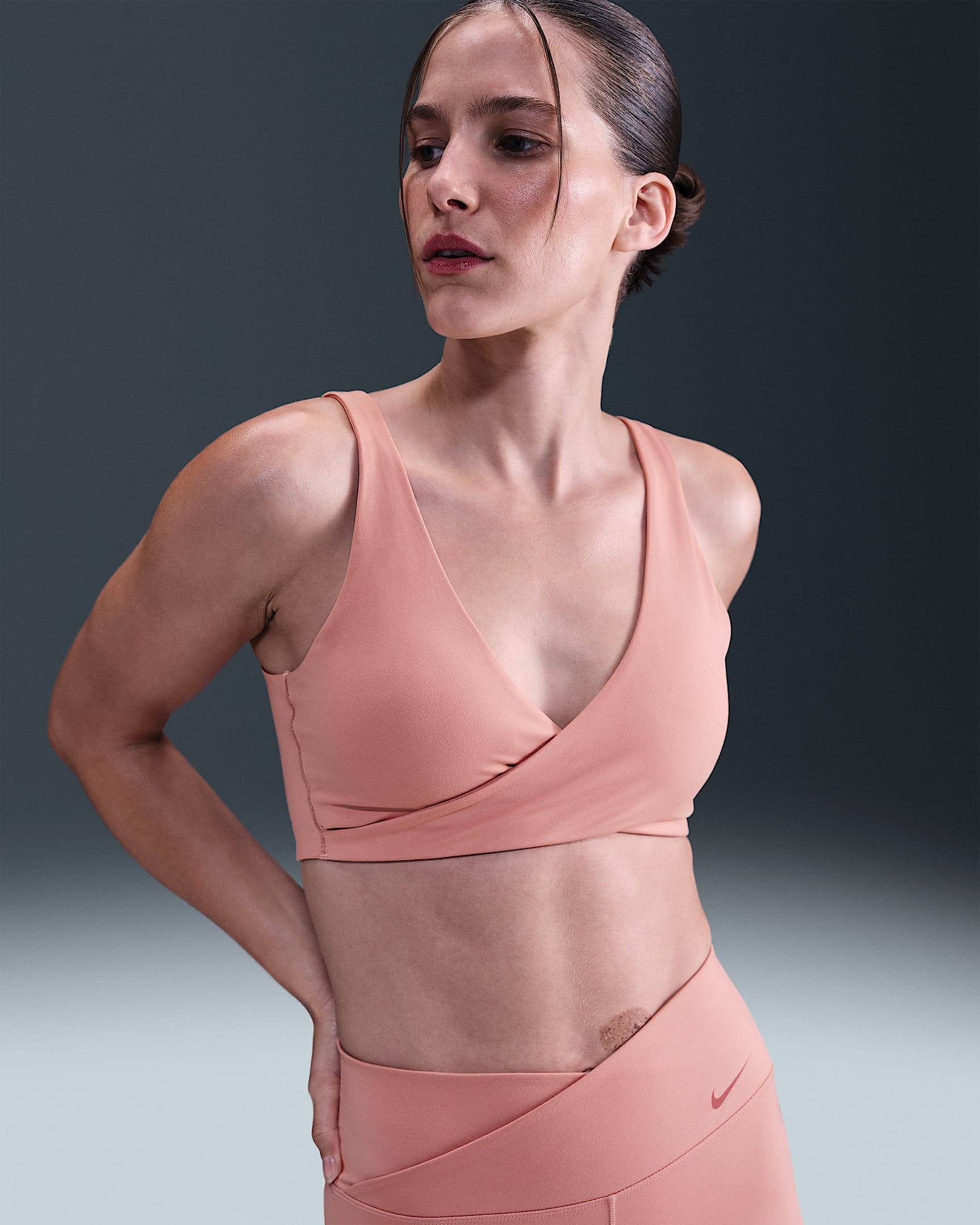 Nike One Women'e Light-Support Padded Sports Bra - Rust Pink/Canyon Rust
