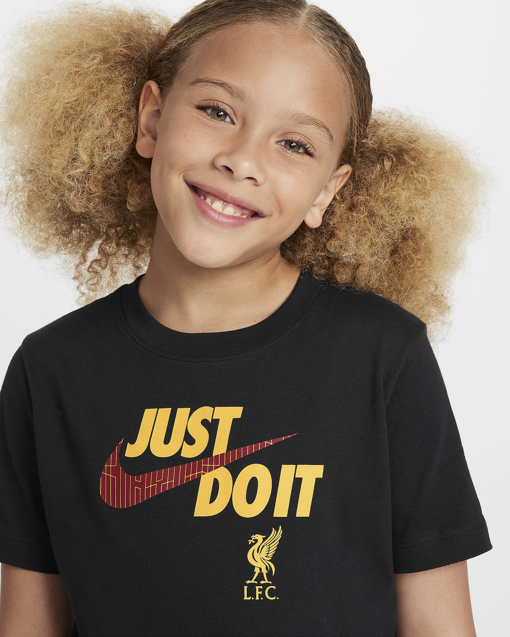 Liverpool F.C. Older Kids' Nike Football T-Shirt - Black