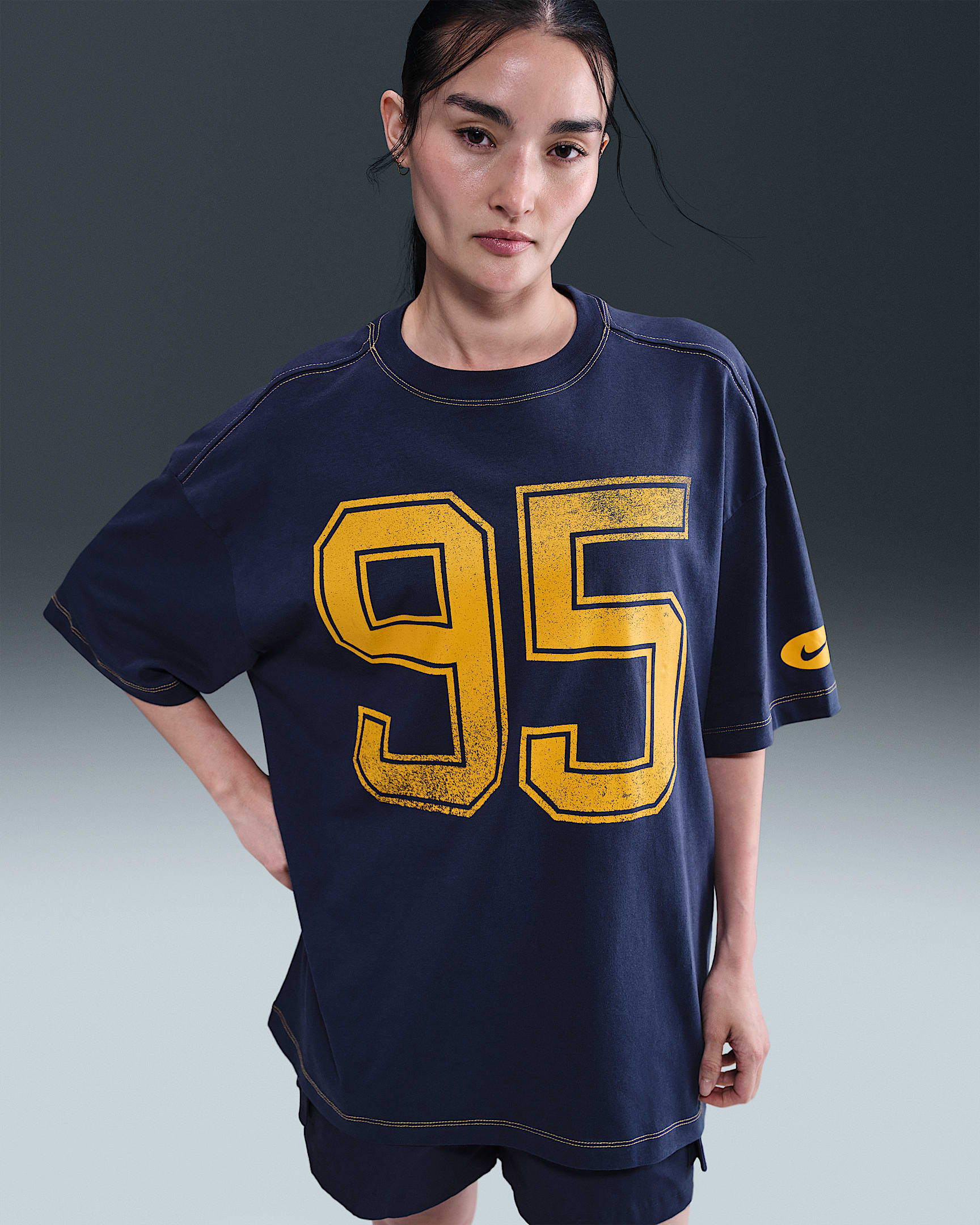 Nike Sportswear Women's Short-Sleeve T-Shirt - Midnight Navy