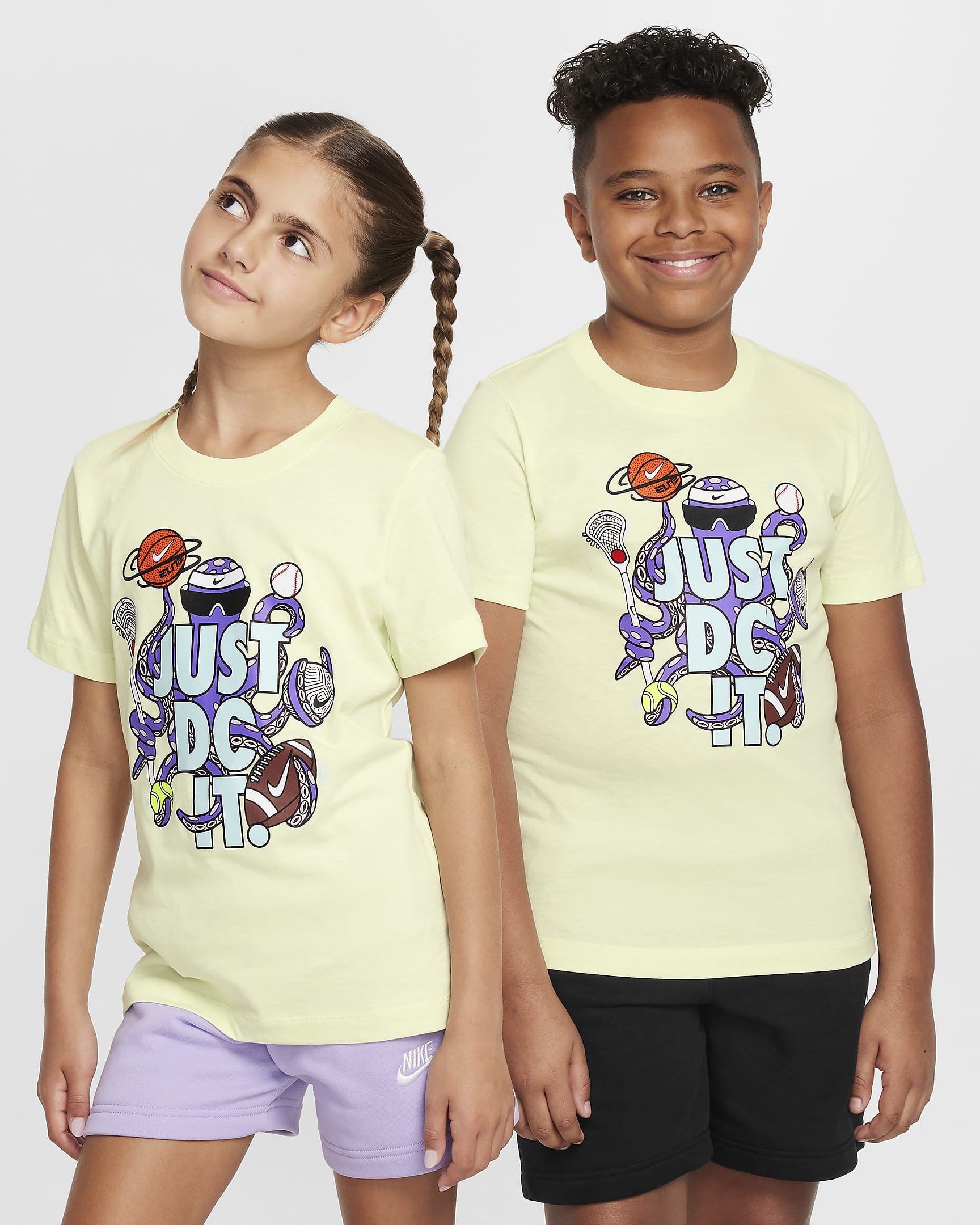 Playera para niños talla grande Nike Sportswear - Hielo lima