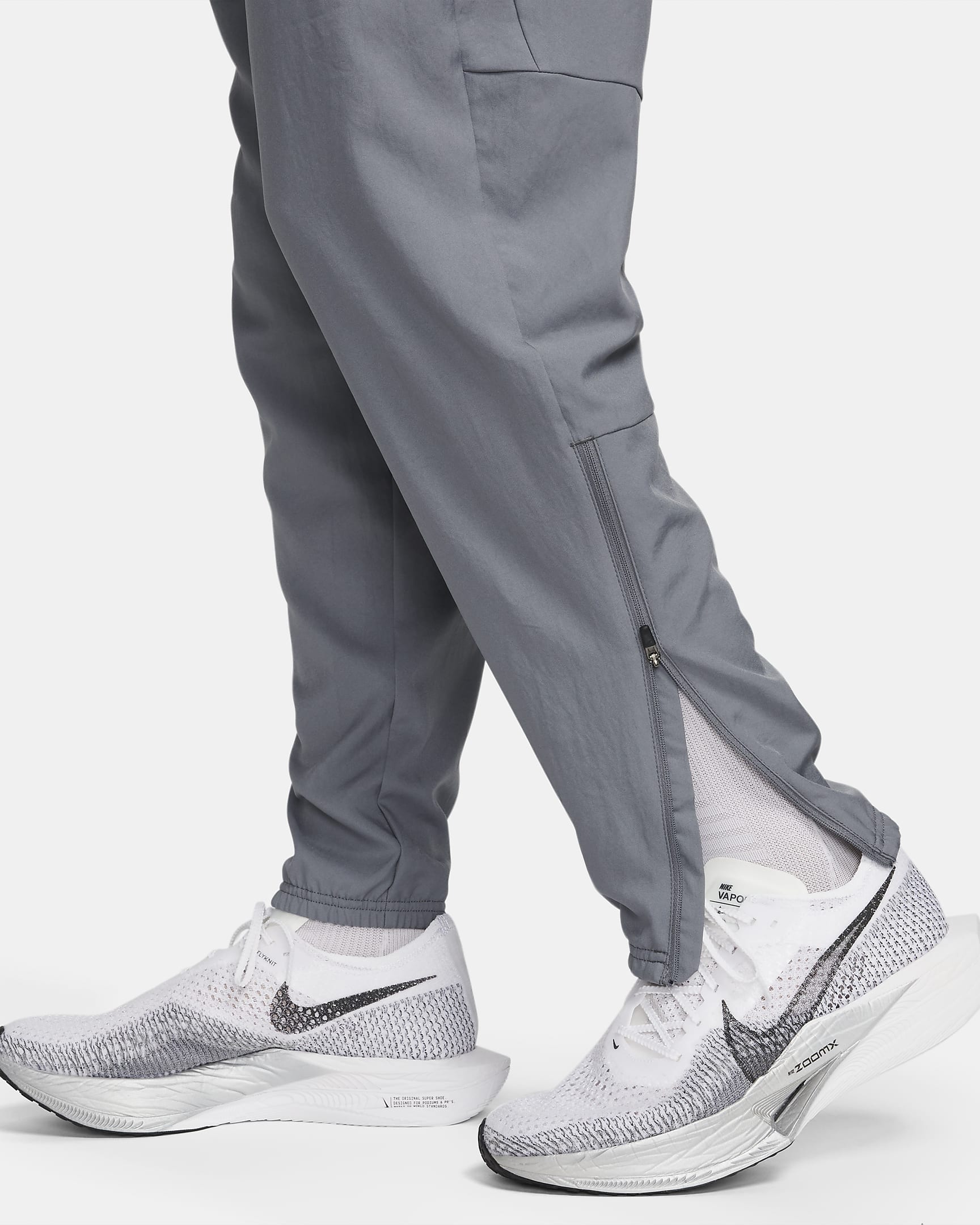 Vävda löparbyxor Nike Challenger Dri-FIT för män - Smoke Grey/Svart