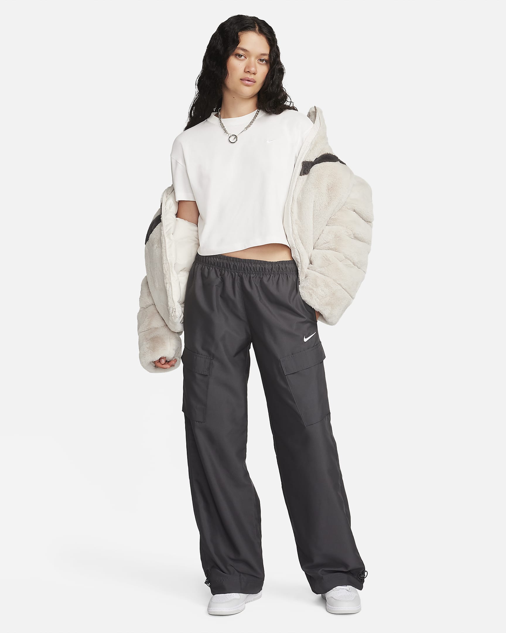 Nike Sportswear Women's Woven Cargo Trousers. Nike UK