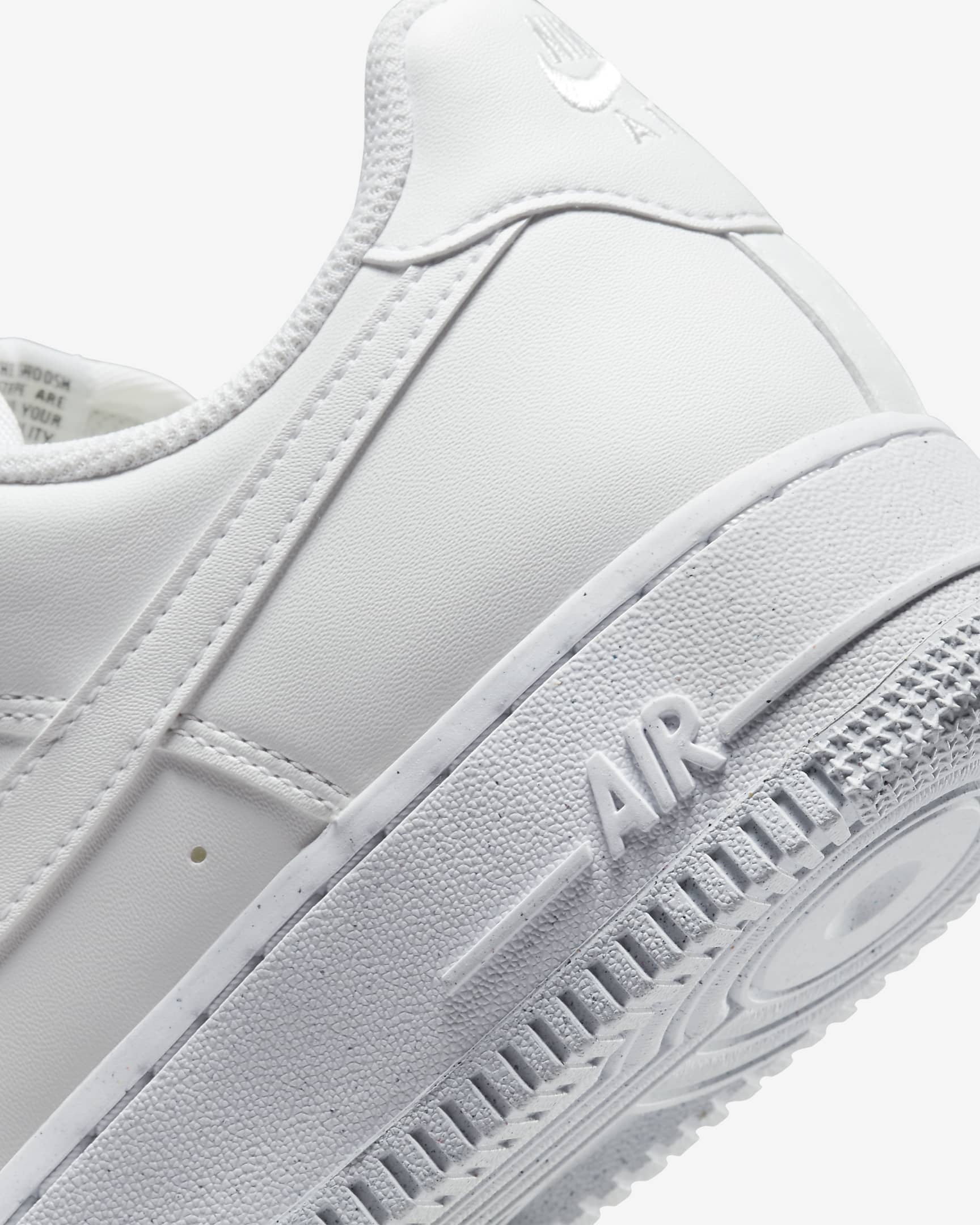 Chaussures Nike Air Force 1 '07 Next Nature pour Femme - Blanc/Noir/Metallic Silver/Blanc