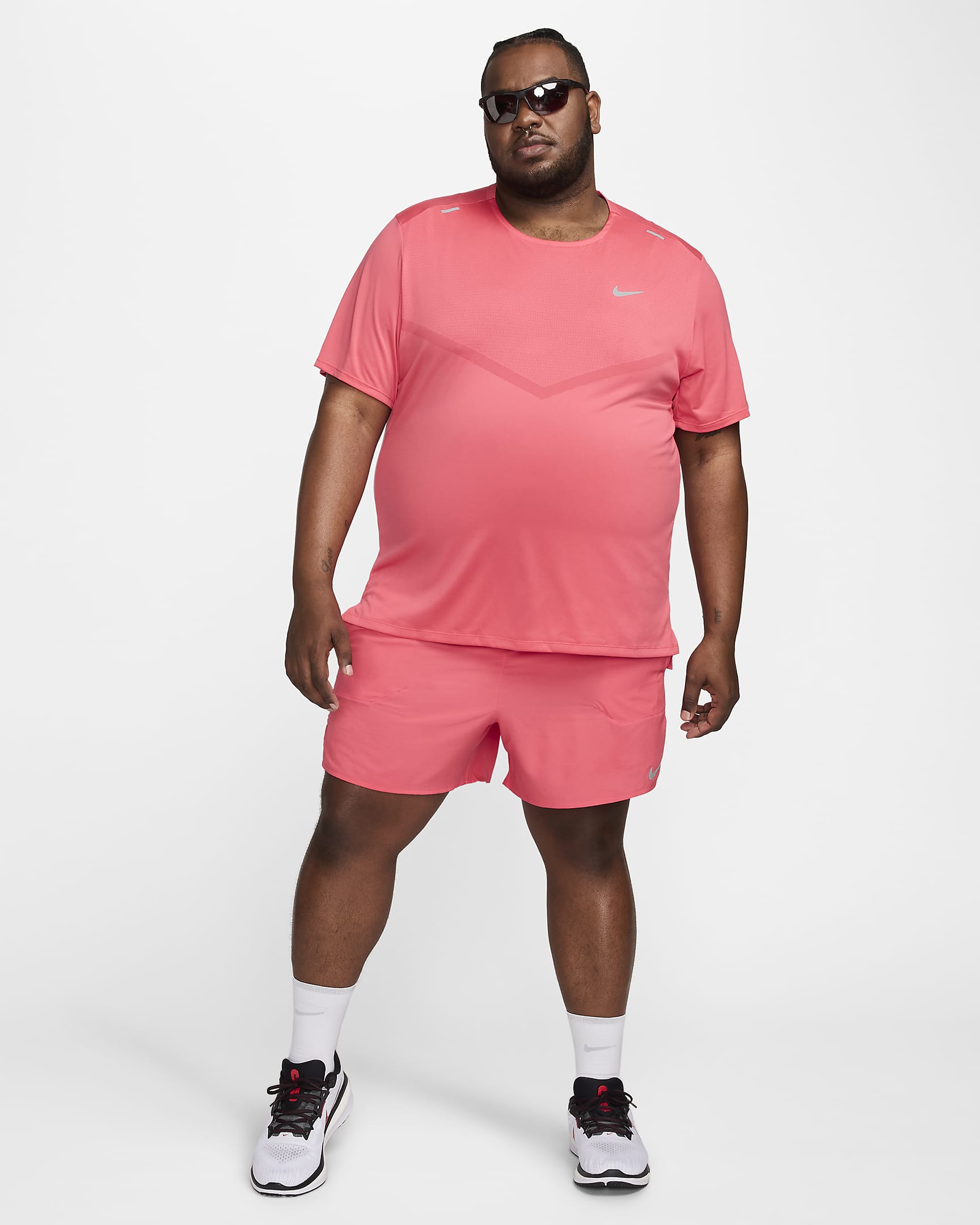 Męska koszulka z krótkim rękawem do biegania Dri-FIT Nike Rise 365 - Aster Pink