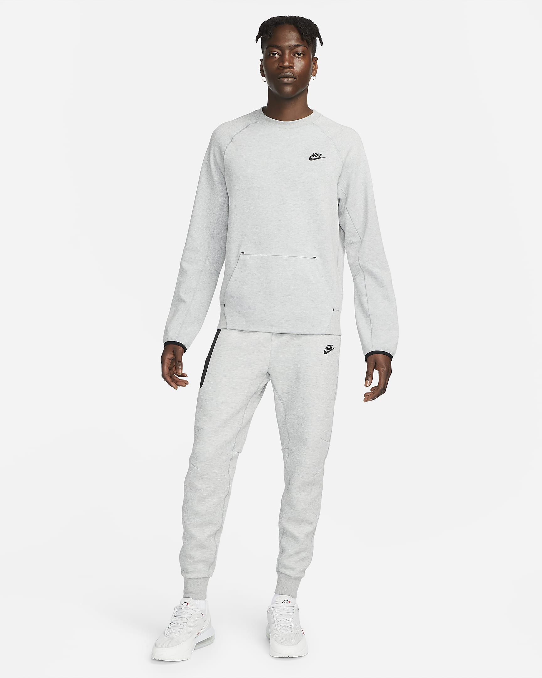 Nike Sportswear Tech Fleece OG Men's Crew-Neck Sweatshirt. Nike PT