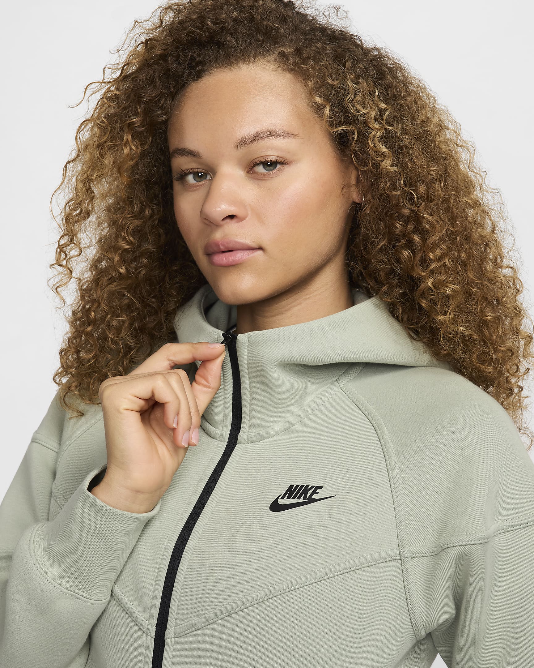 Damska bluza z kapturem i zamkiem na całej długości Nike Sportswear Tech Fleece Windrunner - Jade Horizon/Czerń