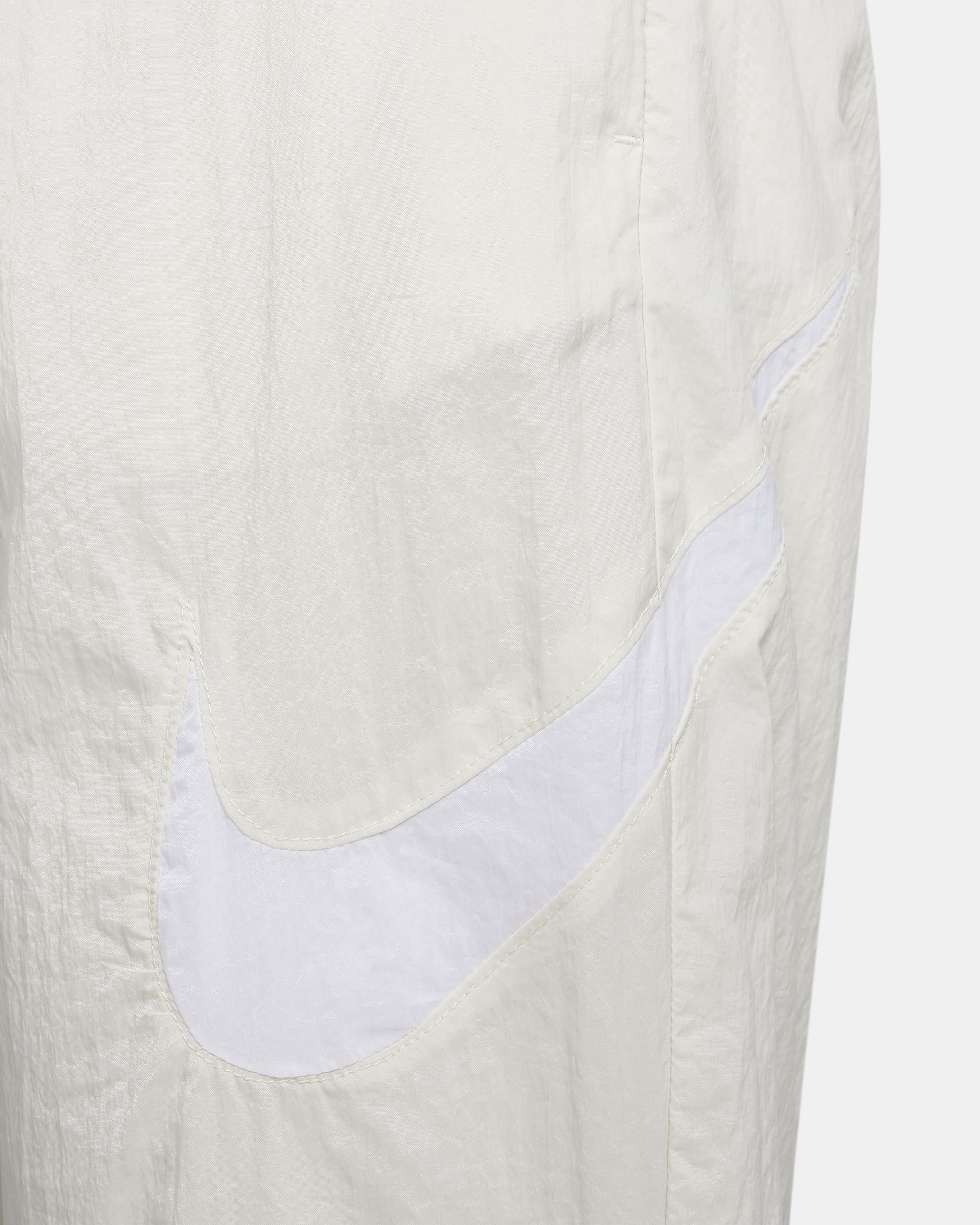 Nike Sportswear Essential Women's MidRise Pants.