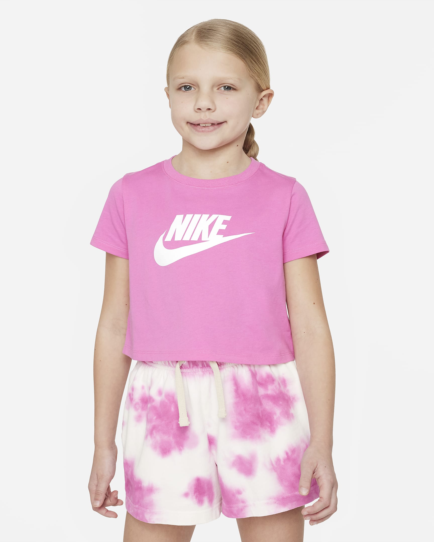 Nike Sportswear Older Kids' (Girls') Cropped T-Shirt. Nike LU