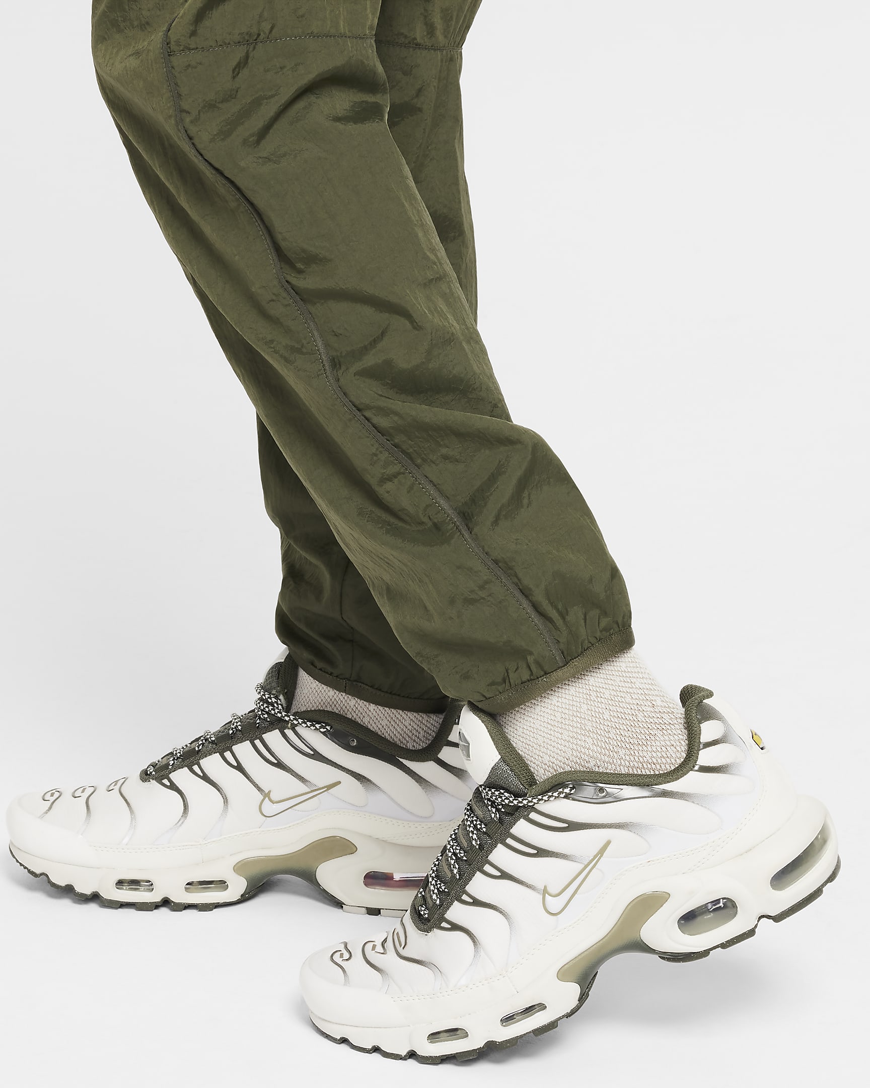 Nike Sportswear tréningruha nagyobb gyerekeknek - Cargo Khaki/Neutral Olive/Fehér