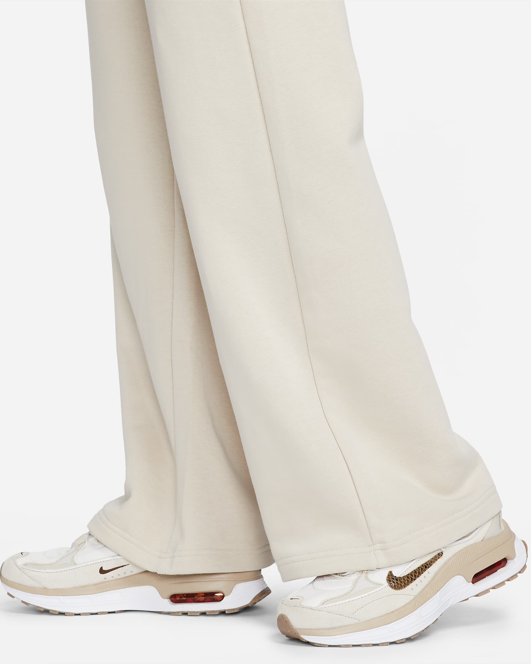 Nike Sportswear Club Fleece Women's Mid-Rise Wide-Leg Sweatpants - Sanddrift/White