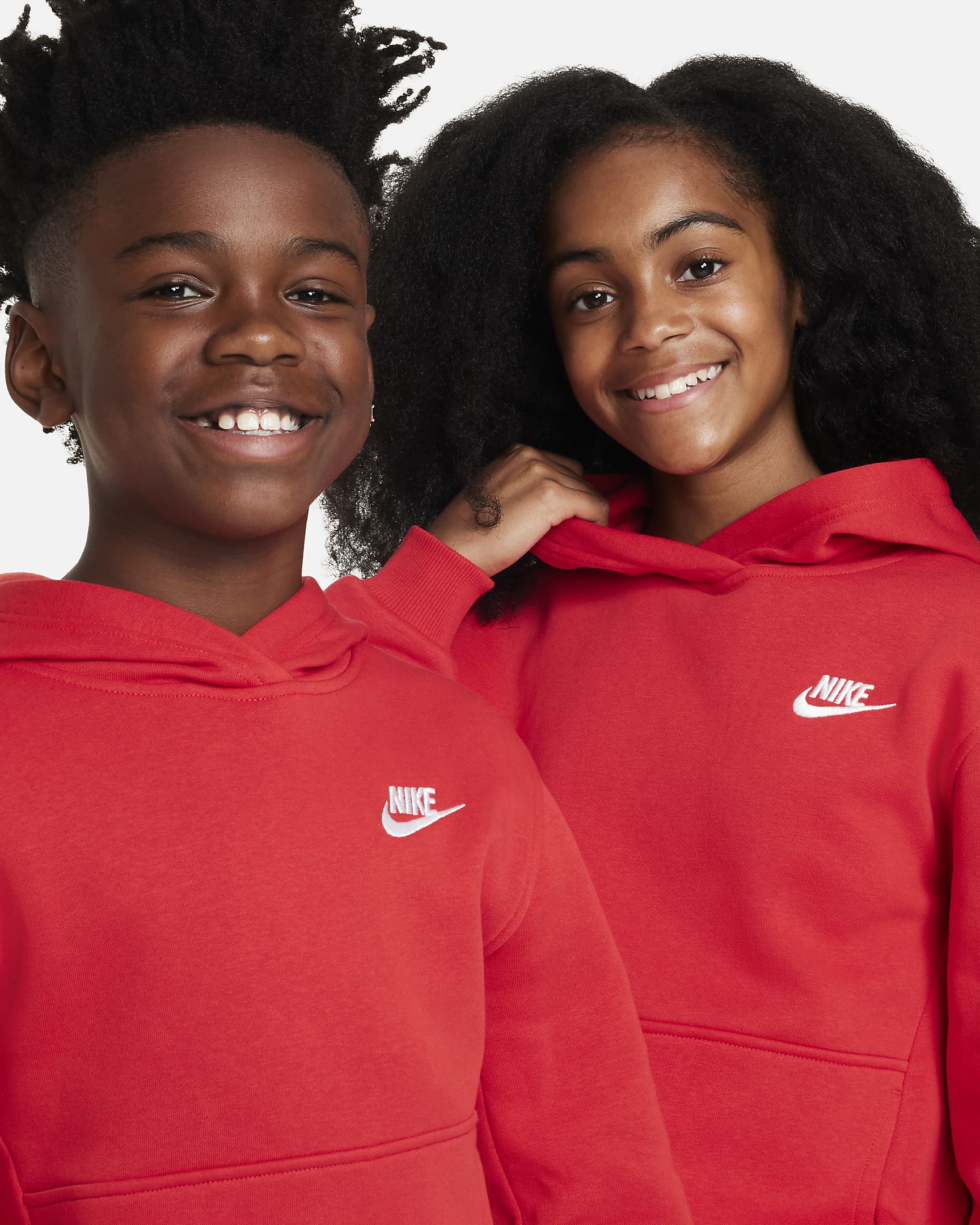 Nike Sportswear Club Fleece Older Kids' Pullover Hoodie - University Red/White