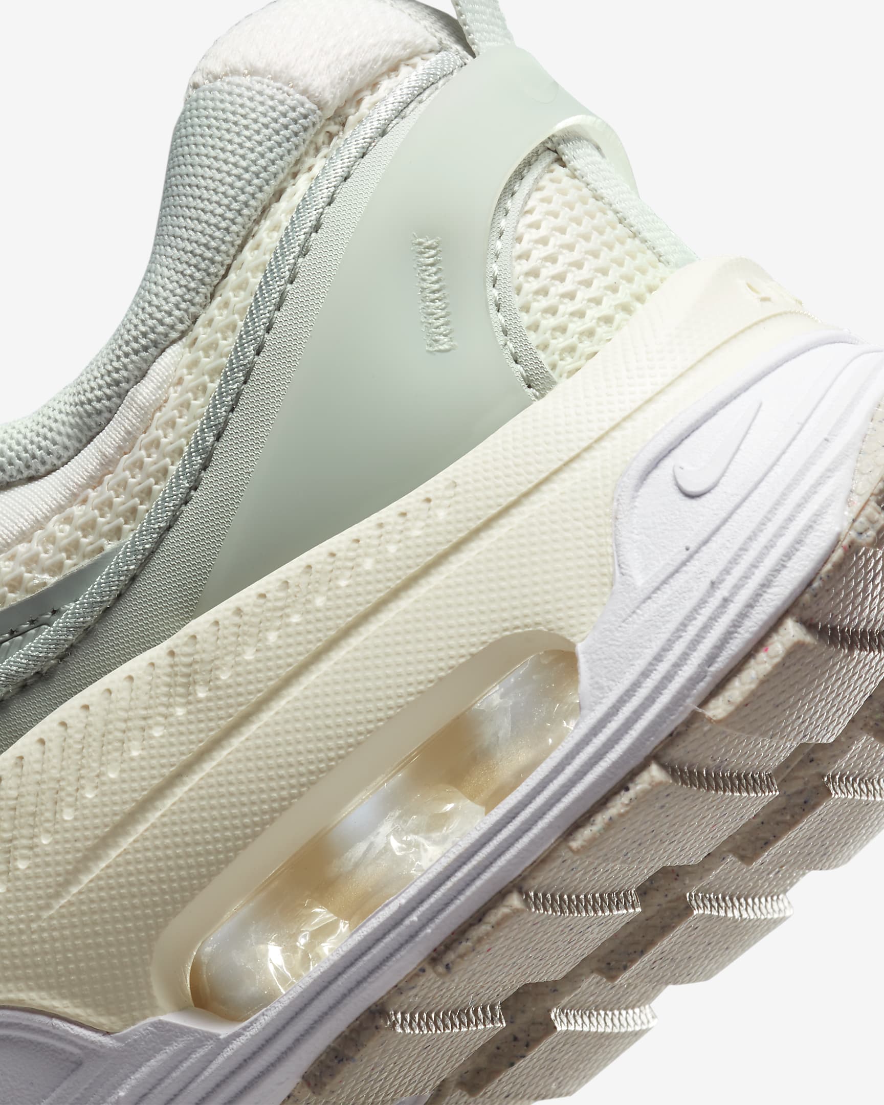 Nike Air Max Bliss Next Nature Women's Shoes. Nike AT