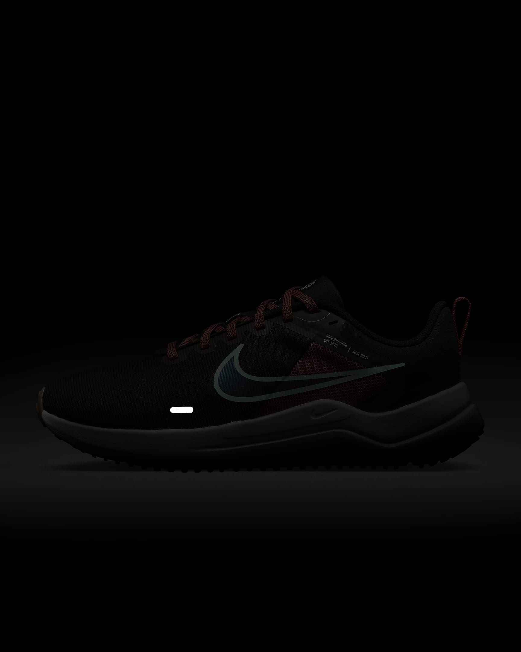 nike runners female