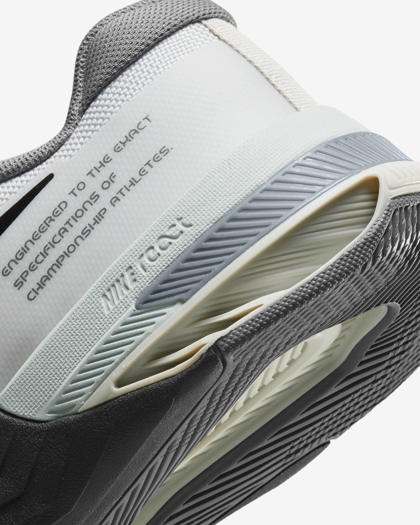 Nike Metcon 8 Men's Workout Shoes - Photon Dust/Light Bone/Anthracite/Black