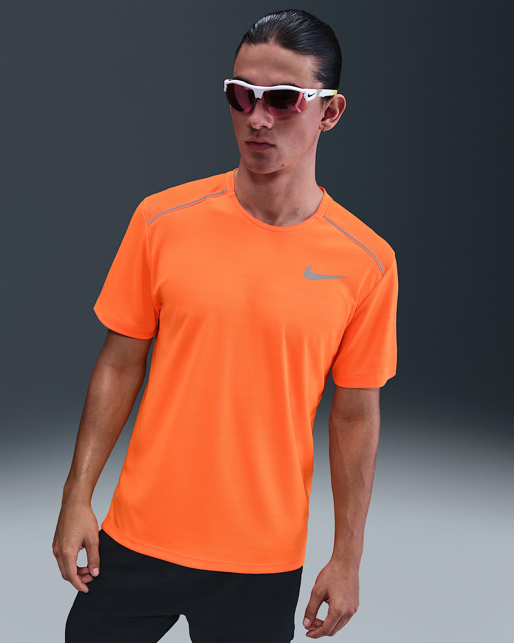 Nike Miler Men's Short-Sleeve Running Top - Total Orange
