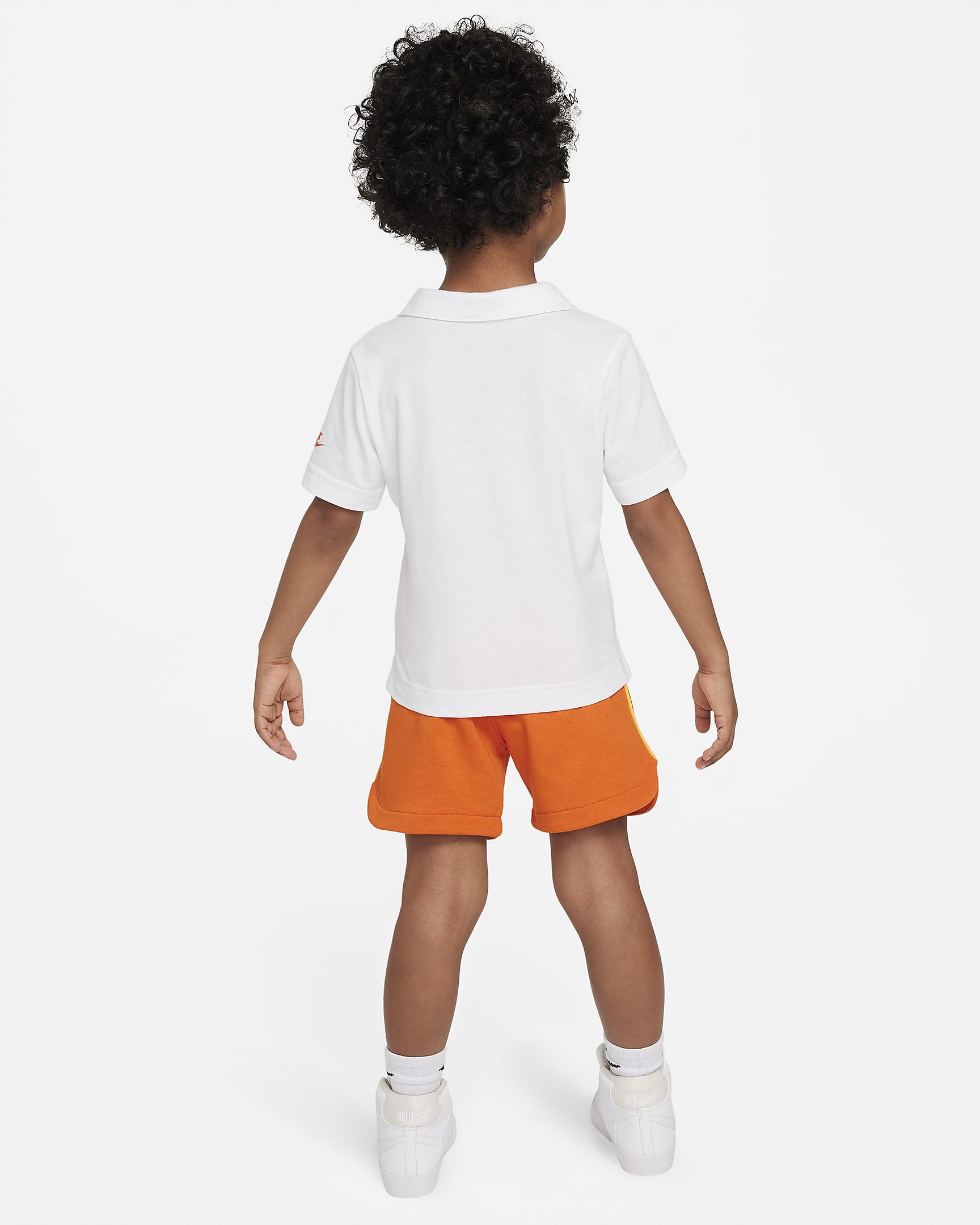 Conjunto de polo y shorts infantil Nike Sportswear Create Your Own Adventure - Naranja seguridad