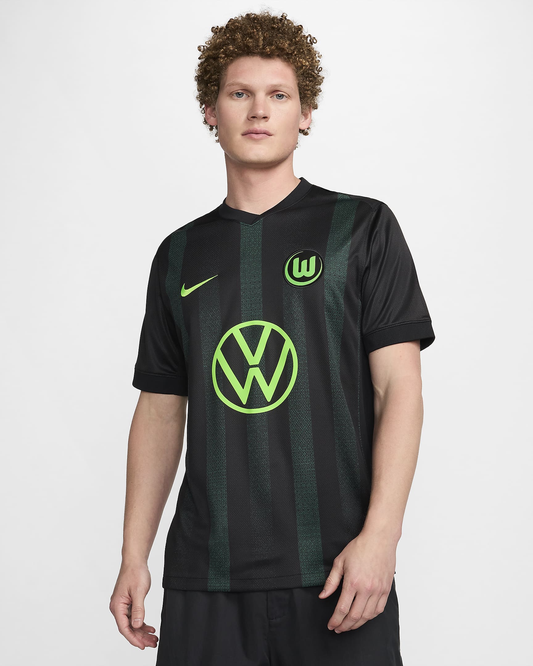 Segunda equipación Stadium VfL Wolfsburgo 2024/25 Camiseta de fútbol de réplica Nike Dri-FIT - Hombre - Negro/Pro Green/Sub Lime