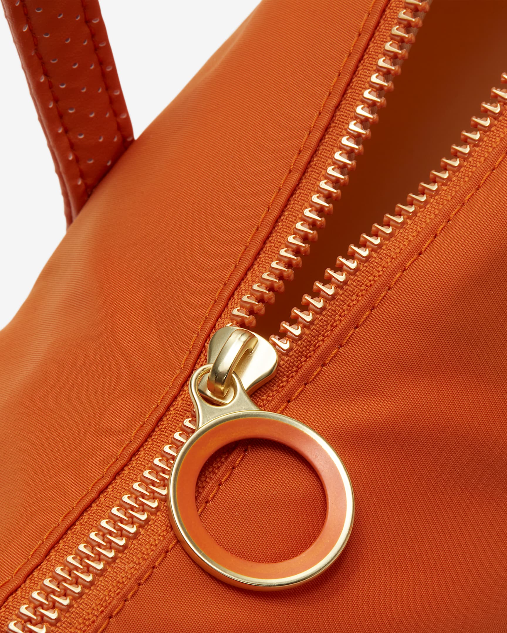 Nike Women's Classic Barrel Bag (5L). Nike RO