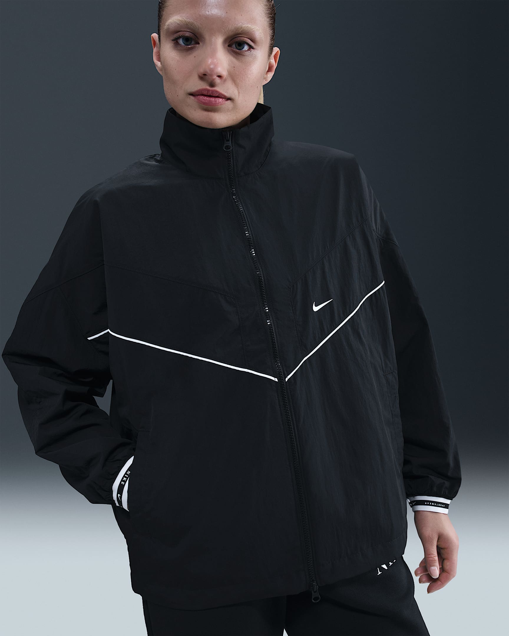 Nike Sportswear Women's Woven Jacket - Black/Black/Black