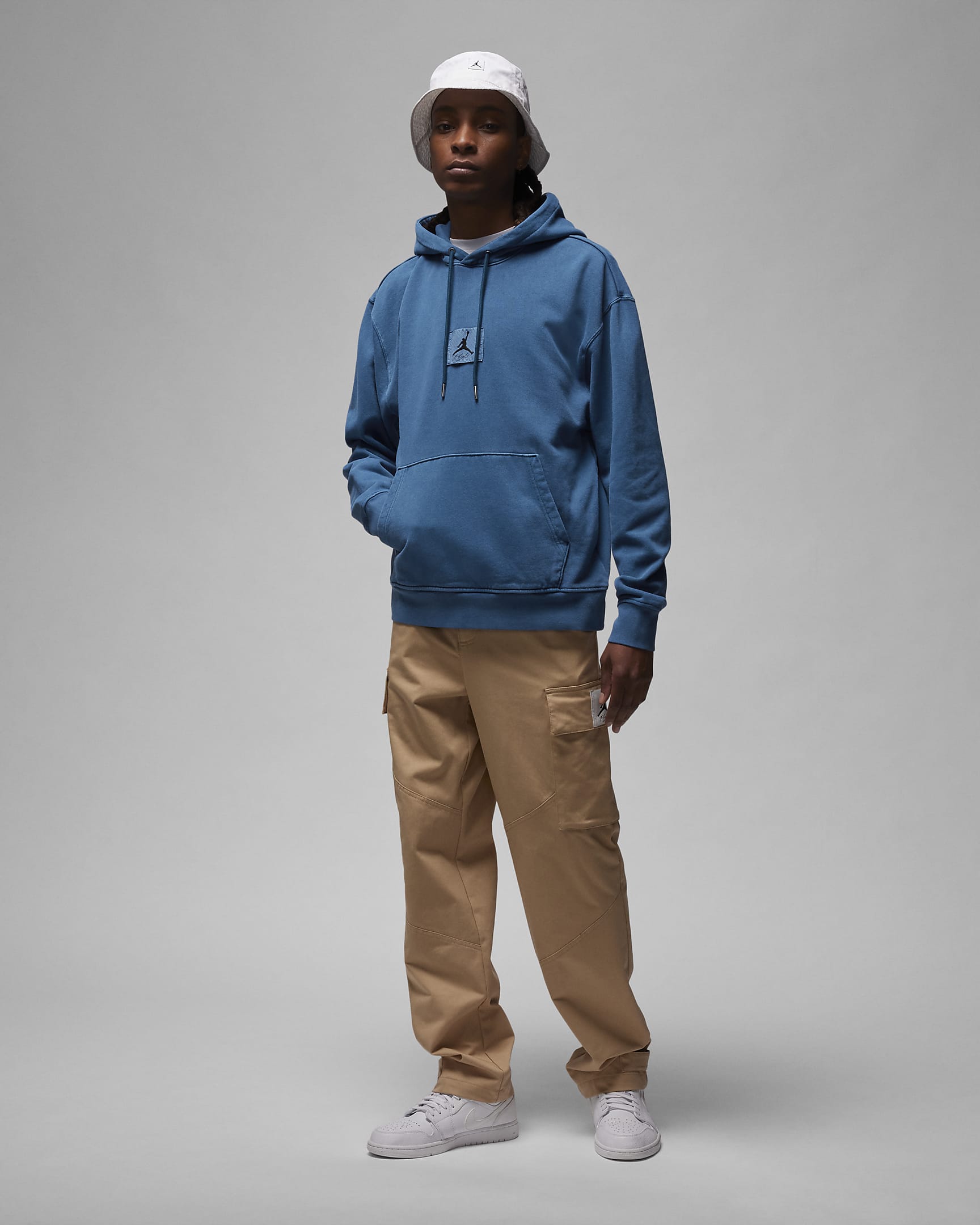 Jordan Essentials Men's Statement Fleece Washed Pullover Hoodie. Nike IN