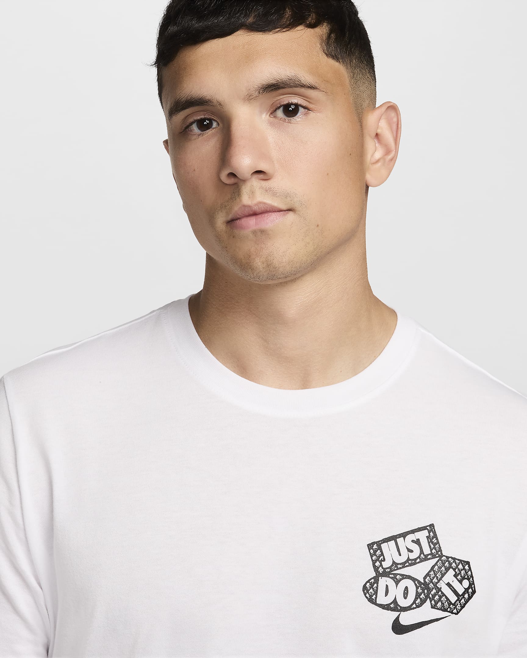 Nike Men's Fitness T-Shirt - White