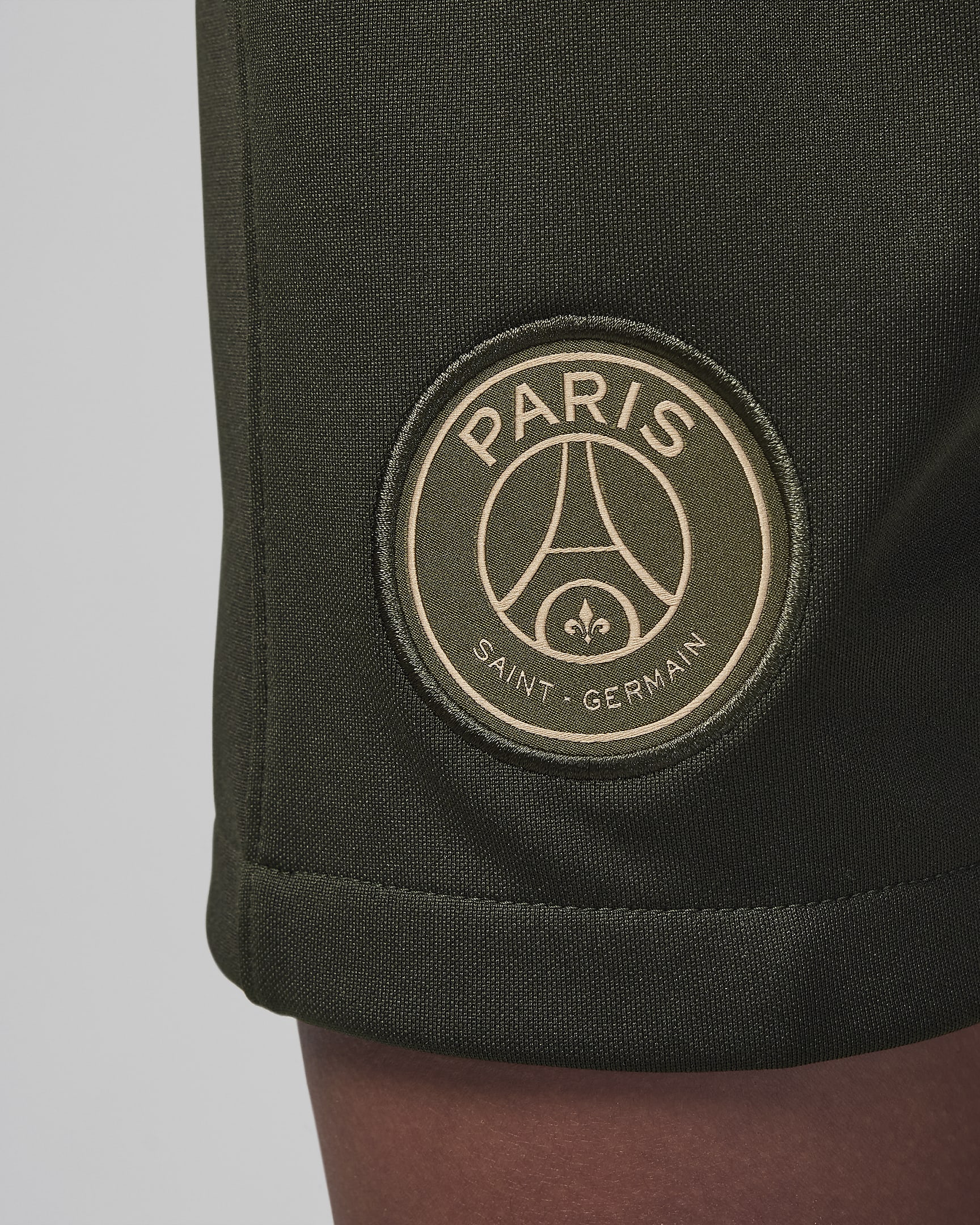 Quarta equipació París Saint-Germain 2023/2024 Pantalons curts de futbol de rèplica Nike Dri-FIT - Nen/a - Sequoia/Sequoia/Hemp