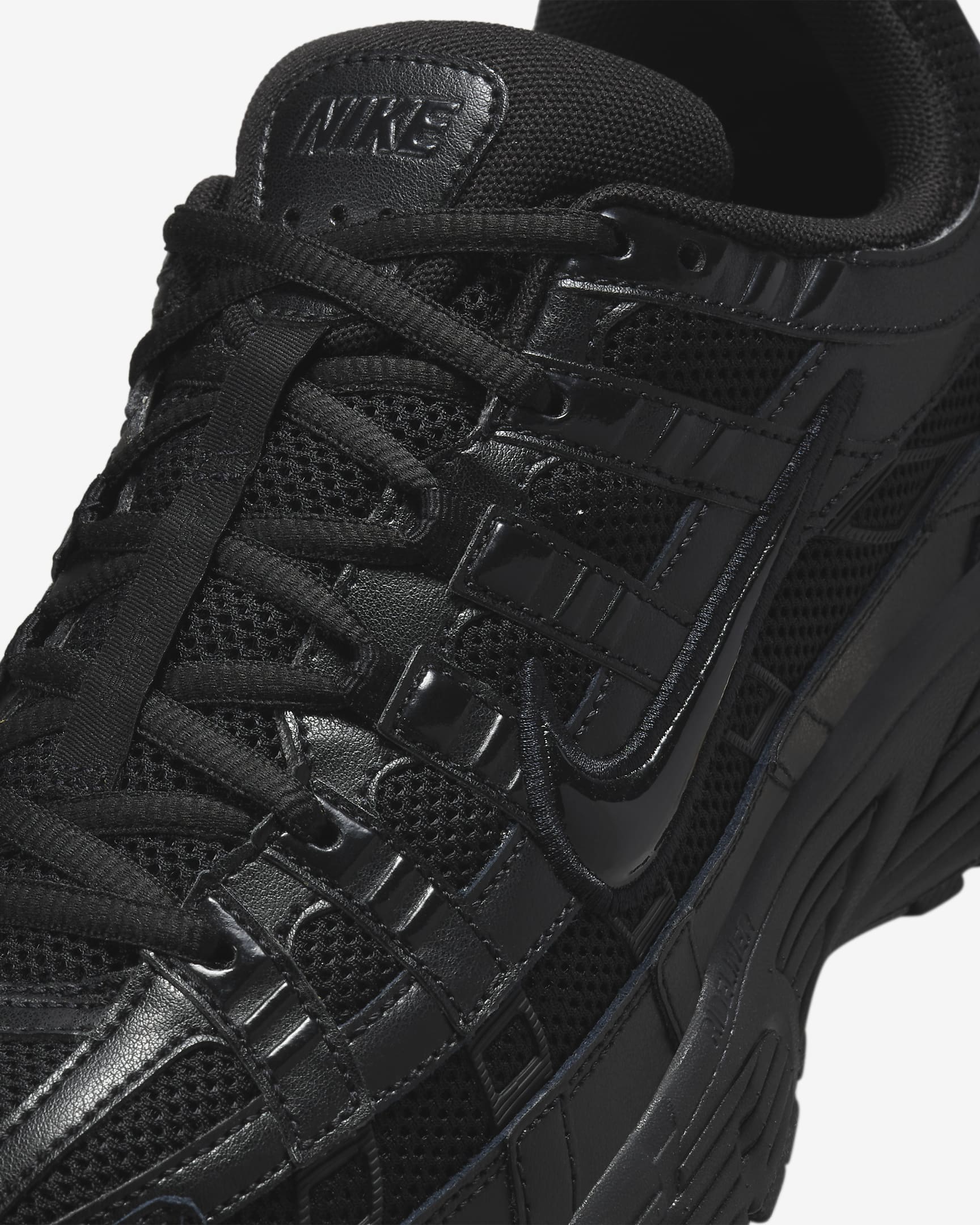 Calzado Nike P-6000 - Negro/Negro