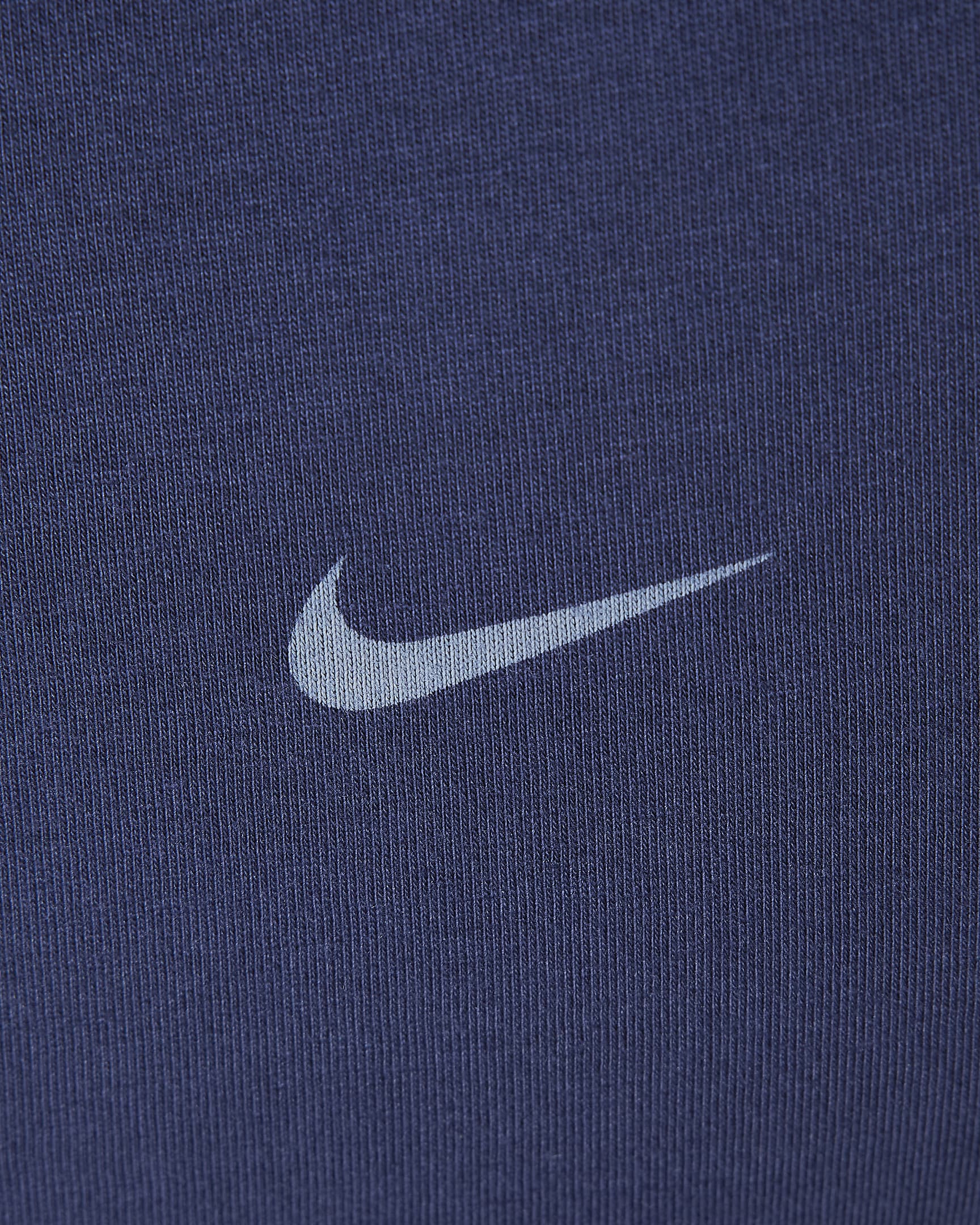 Playera con estampado en toda la prenda para hombre Nike Club - Azul marino medianoche