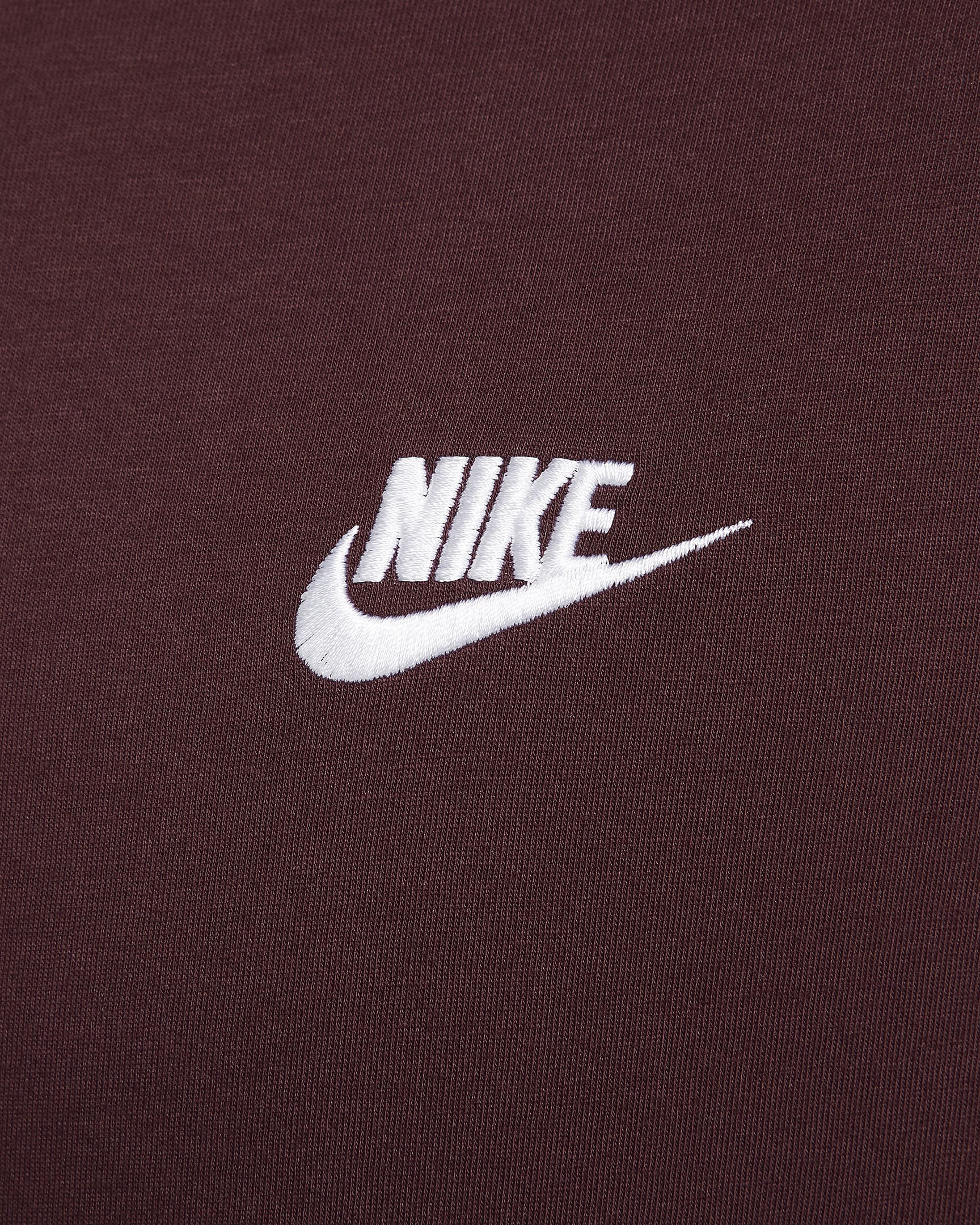 Nike Sportswear Club Men's T-Shirt - Burgundy Crush