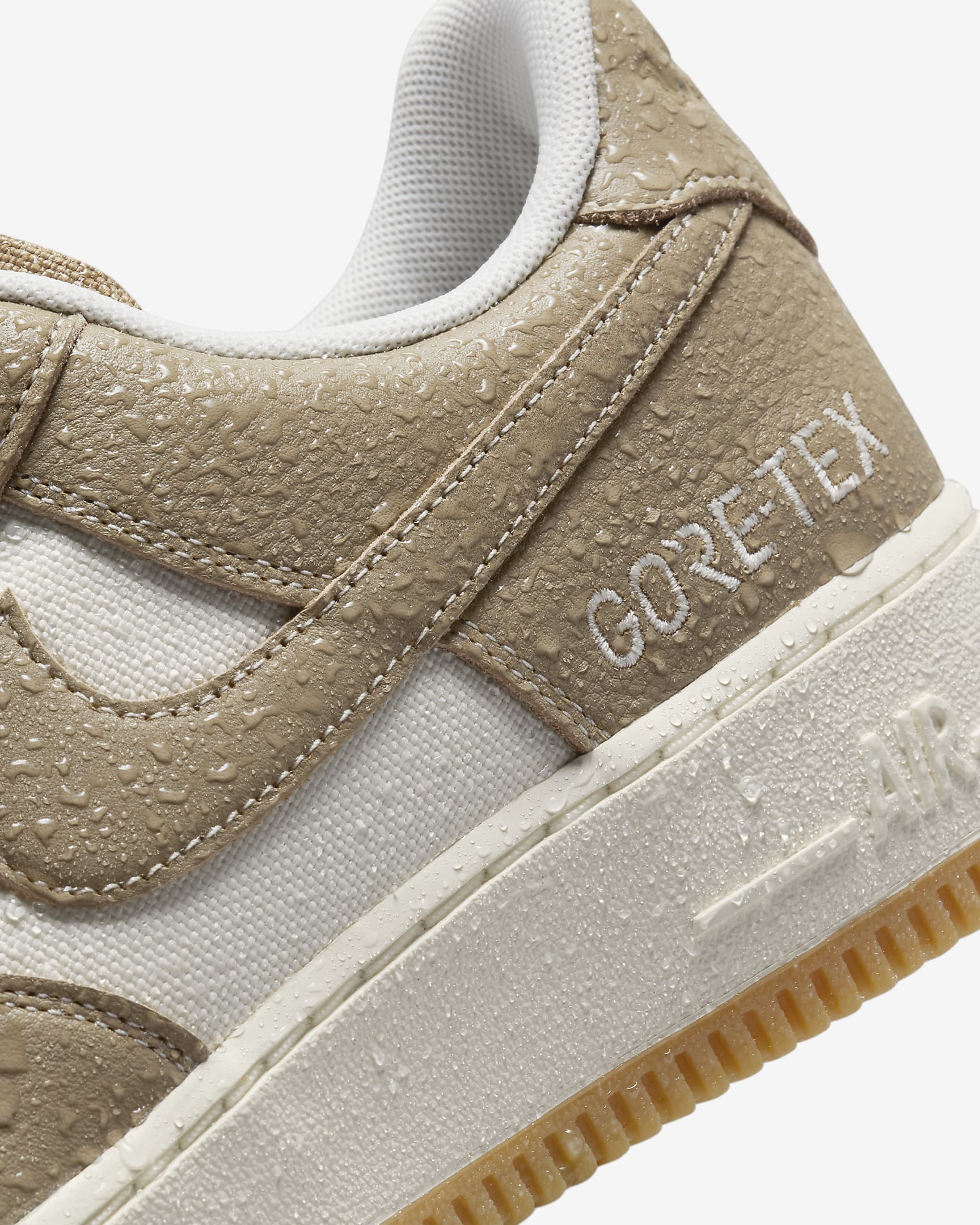 nike air force 1 gtx gold