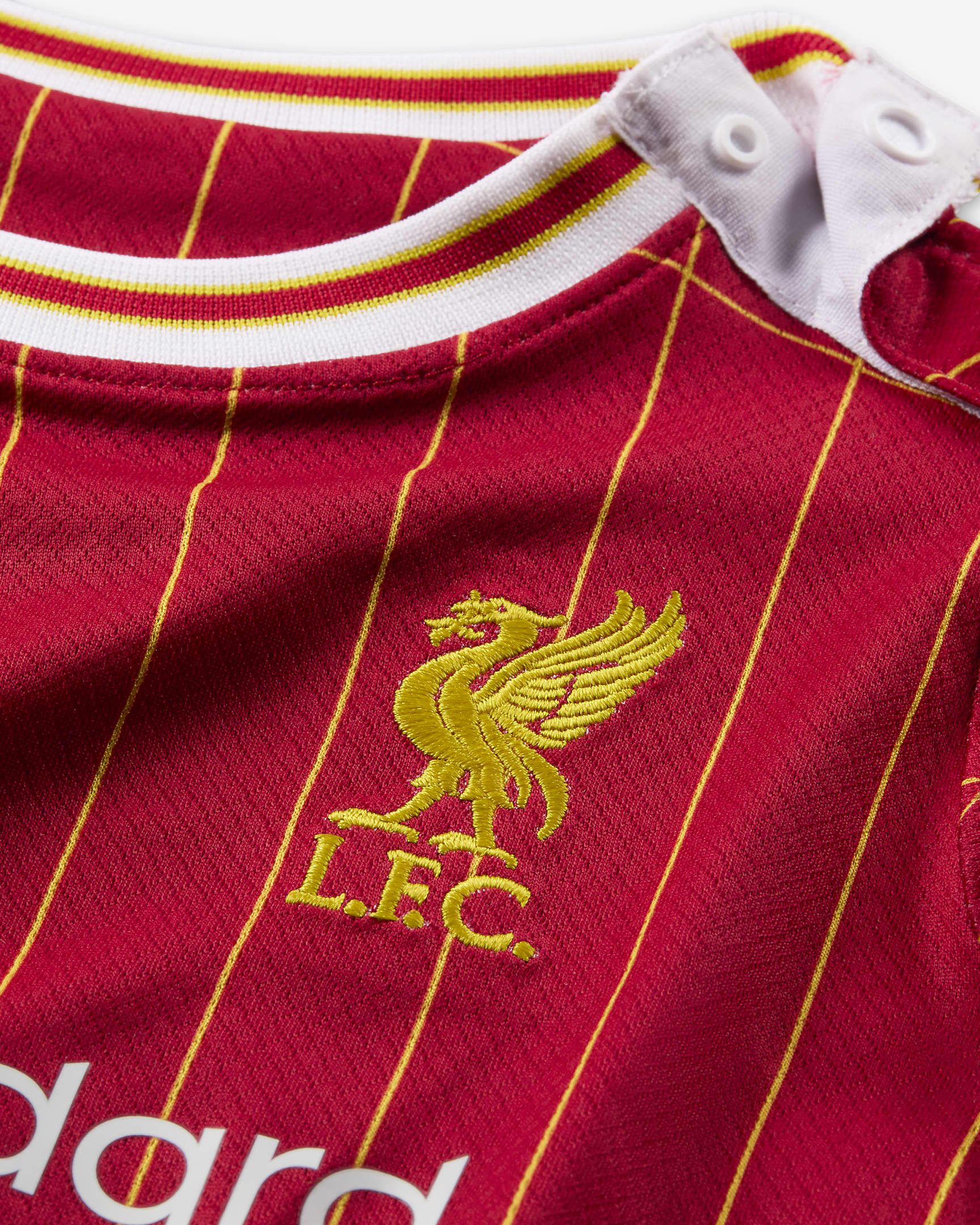 Liverpool FC 2024/25 Stadium (hjemmedrakt) Nike Football Replica draktsett i tre deler til sped-/småbarn - Gym Red/Hvit/Chrome Yellow