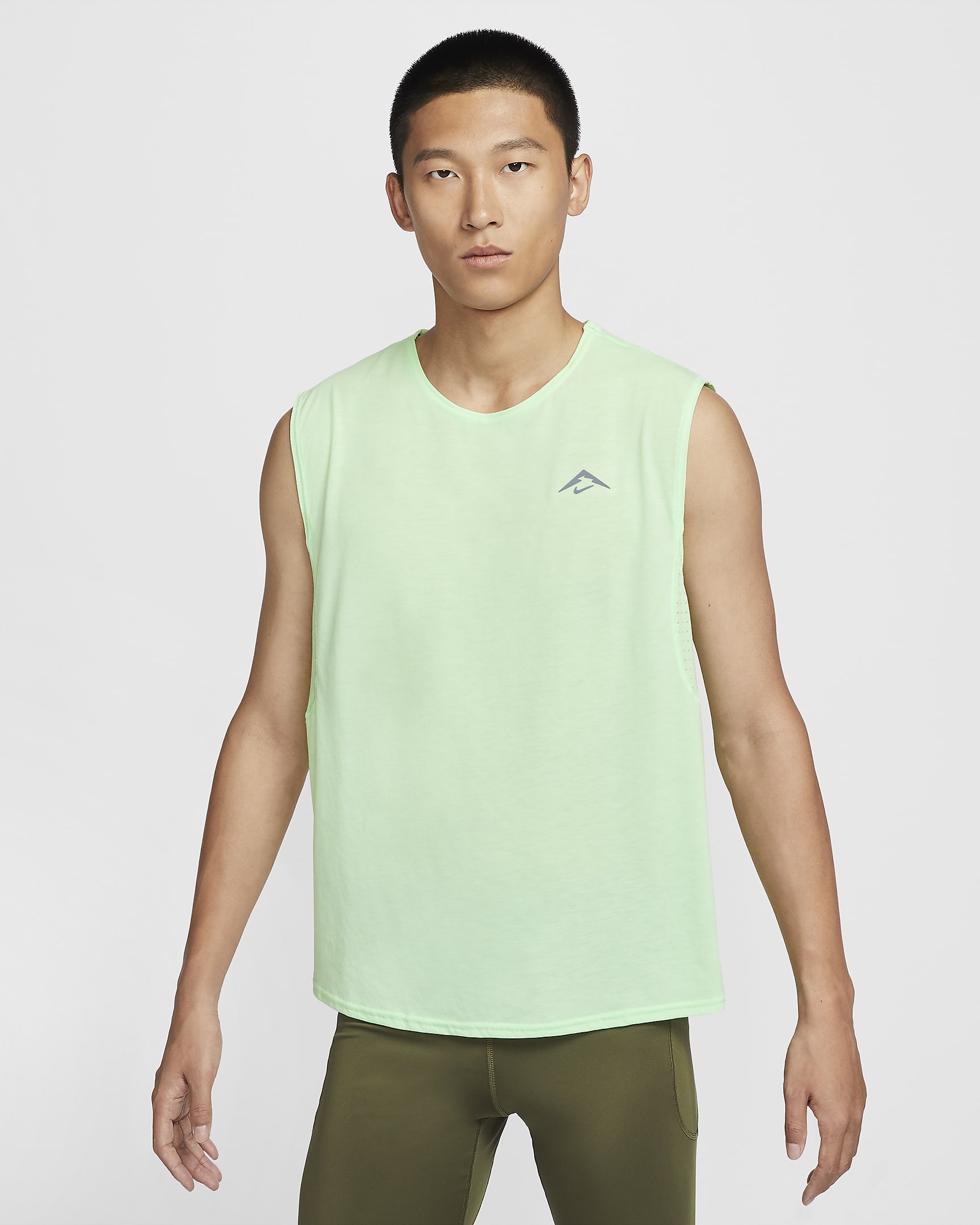 Nike Trail Solar Chase Men's Dri-FIT Sleeveless Running Top - Vapour Green/Neutral Olive/Black