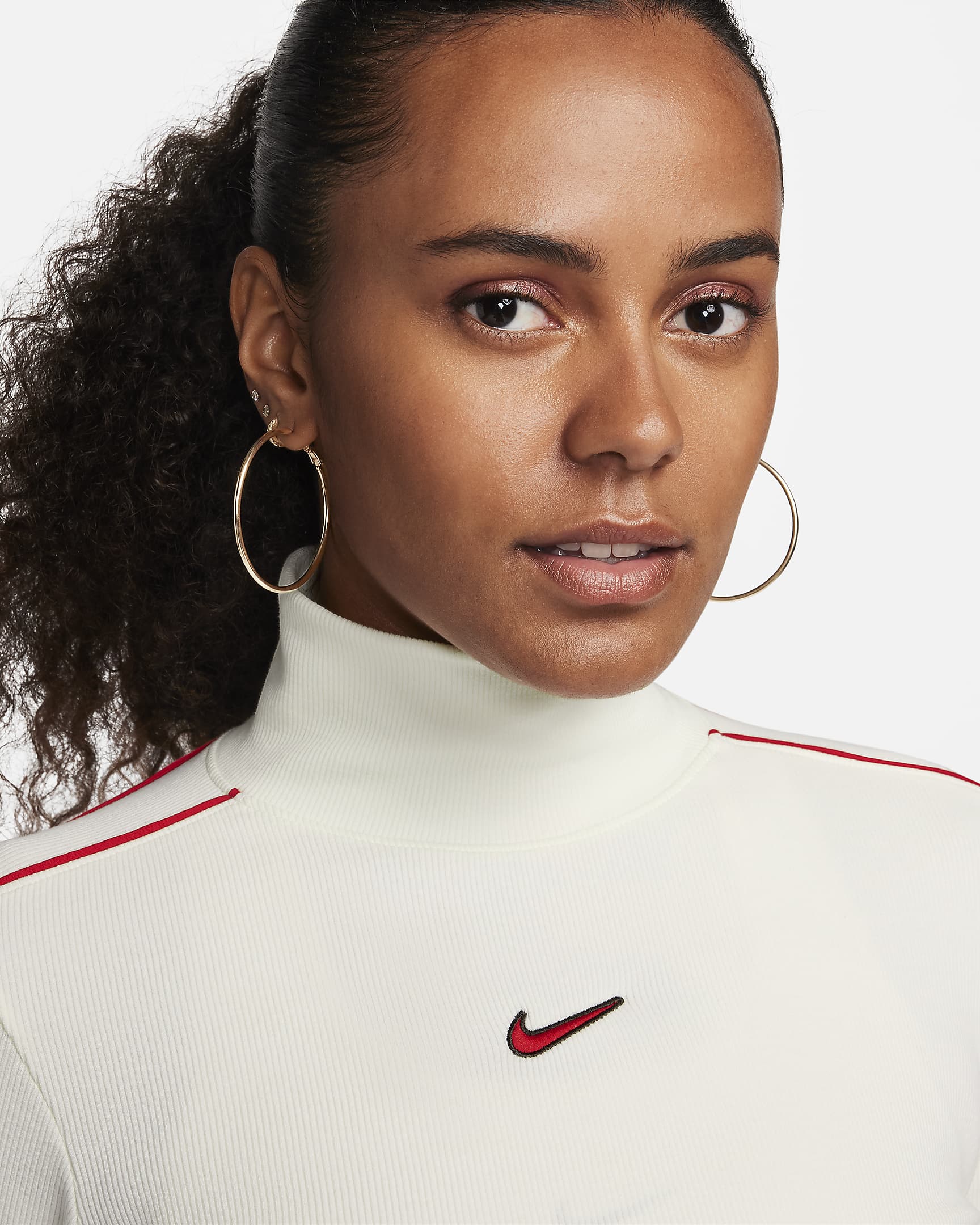 Nike Sportswear Women's Long-Sleeve Top. Nike UK