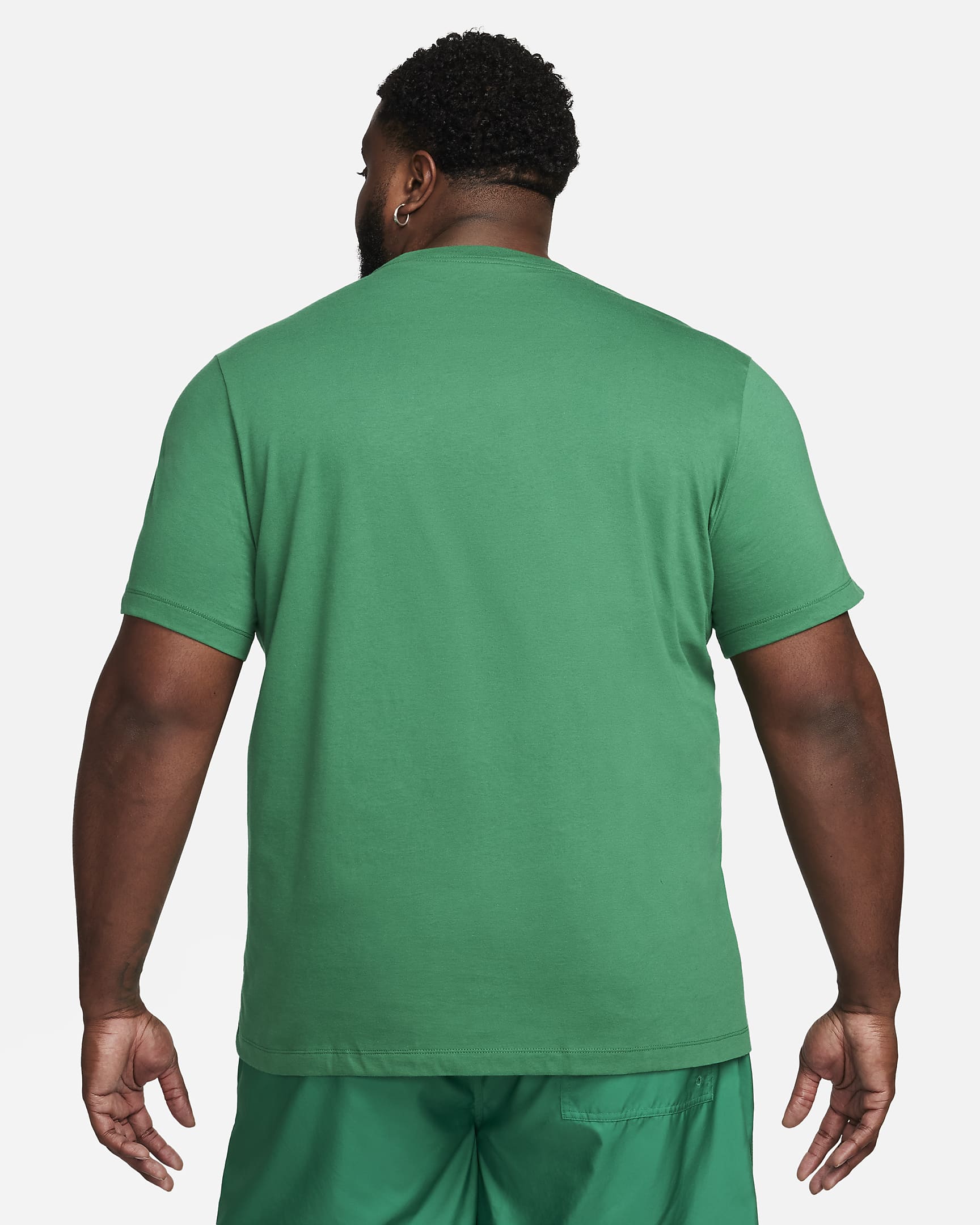 Nike Sportswear Club Herren-T-Shirt - Malachite