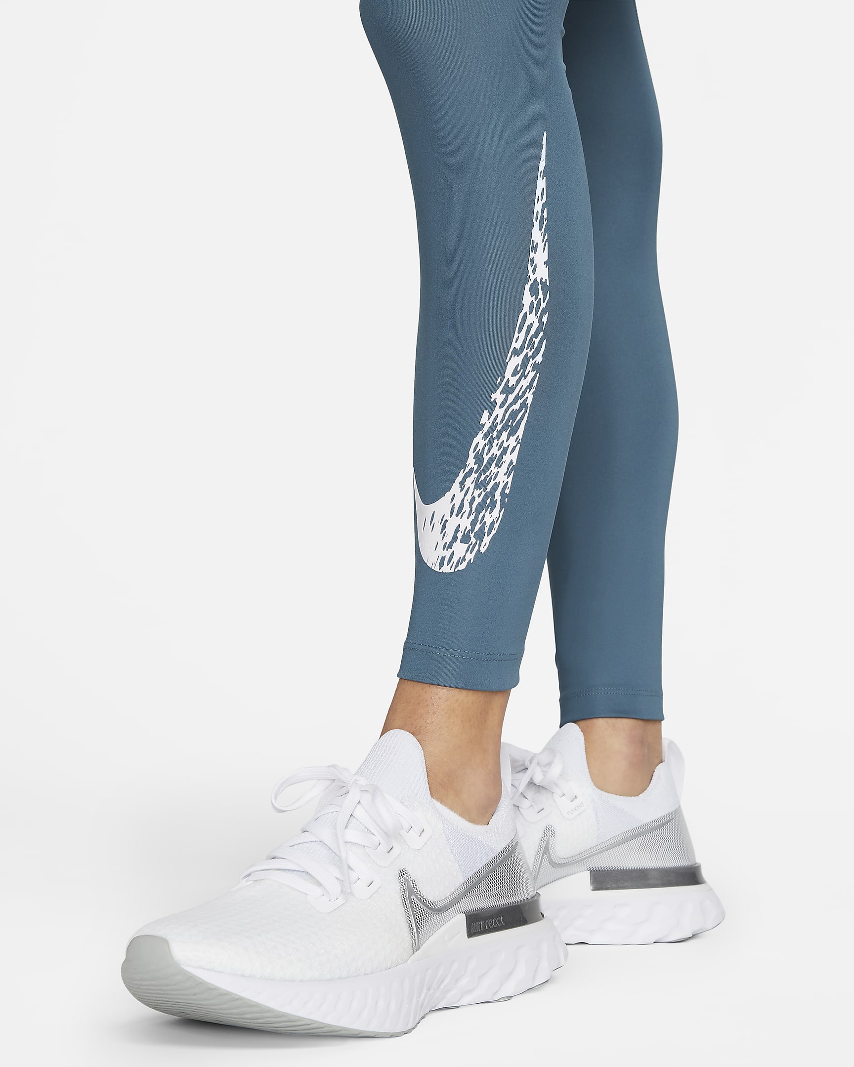 Nike Swoosh Run Leggings de running de 7/8 de talle medio - Mujer. Nike ES