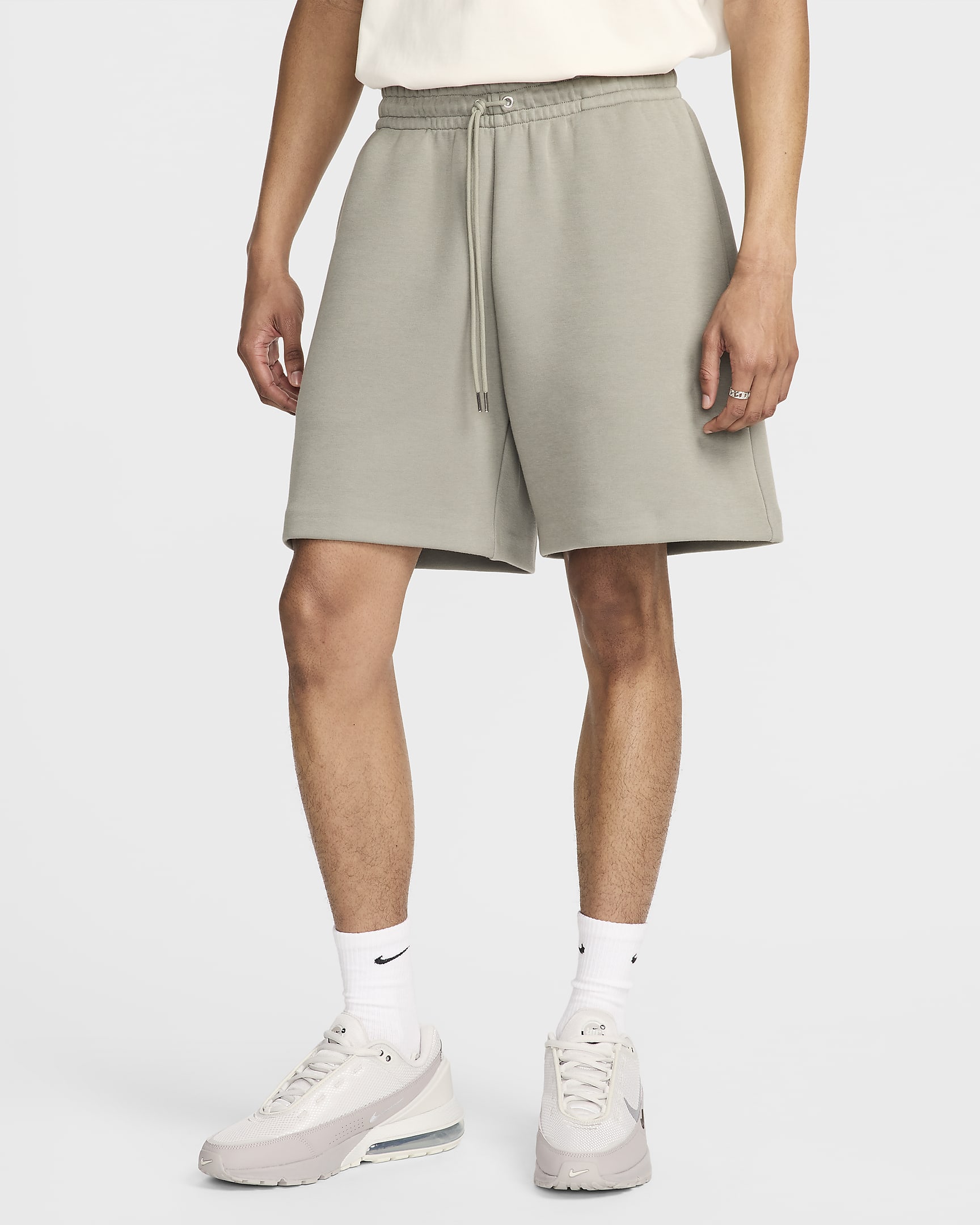 Nike Sportswear Tech Fleece Re-imagined Men's Fleece Shorts - Dark Stucco