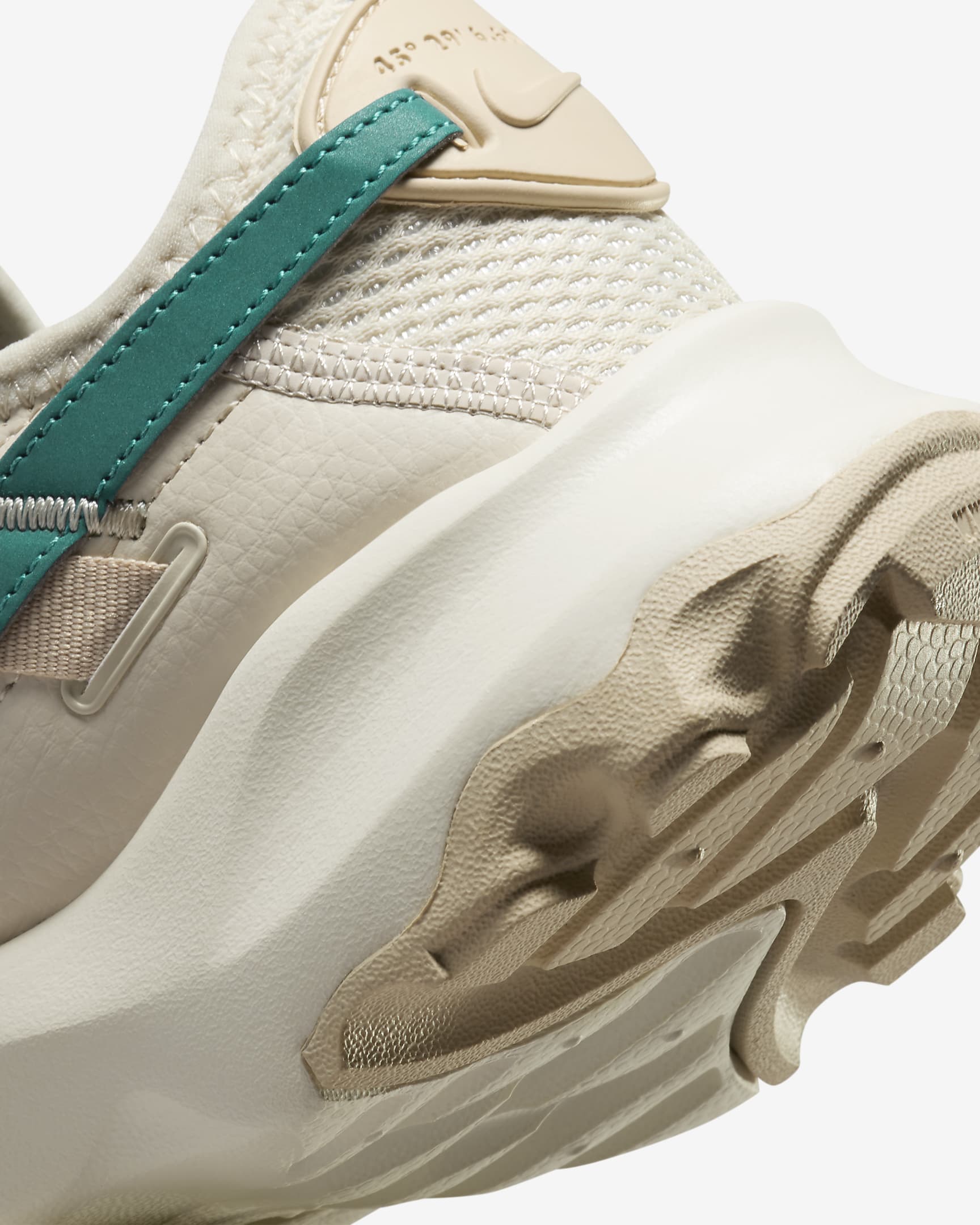 Nike TC 7900 Women's Shoes - Light Orewood Brown/Sand Drift/Sail/Geode Teal