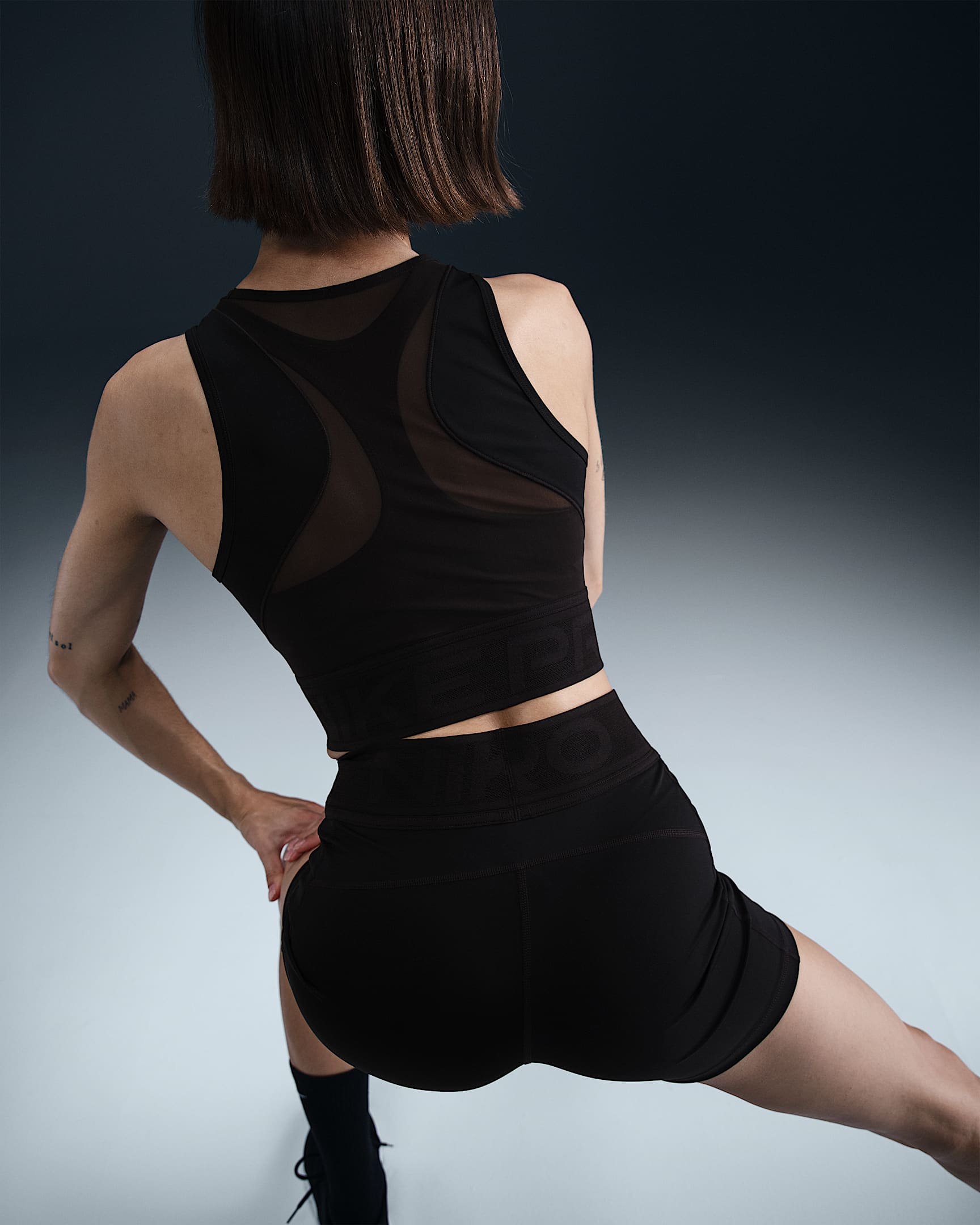 cropped nike tank top