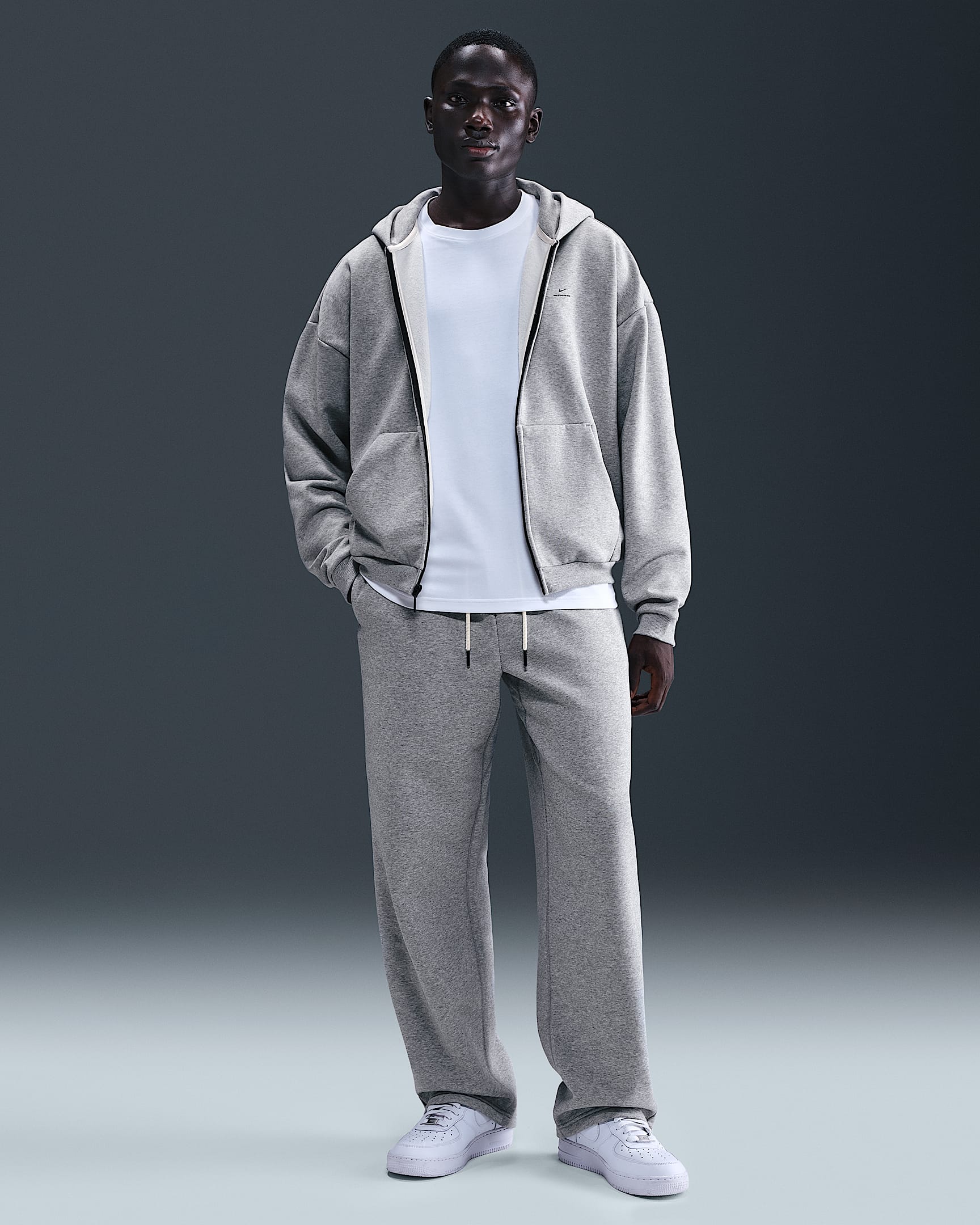 Nike Standard Issue Men's Therma-FIT Brushed Open-Hem Basketball Pants - Dark Grey Heather/Black