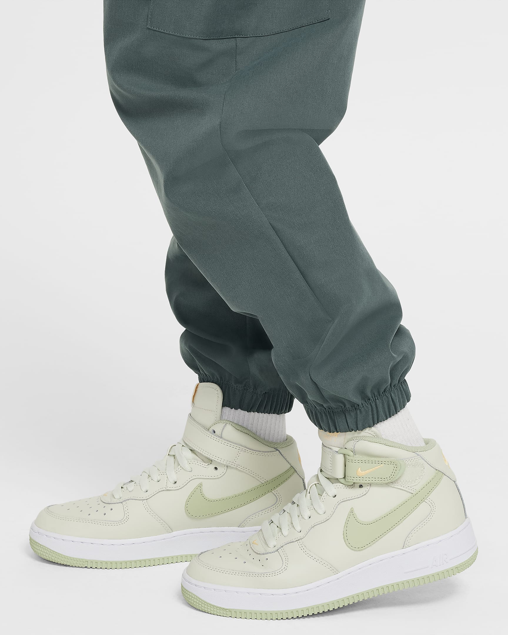 Pantalon cargo Nike Sportswear pour fille - Vintage Green/Blanc