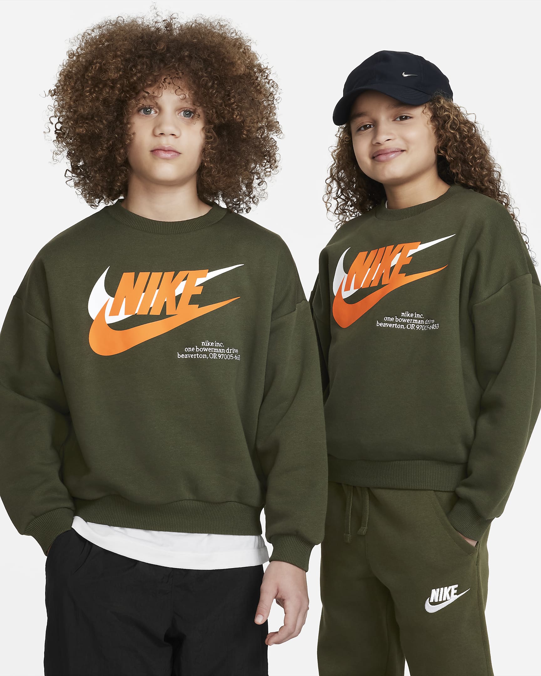 Nike Sportswear Icon Fleece Big Kids' Oversized Sweatshirt.