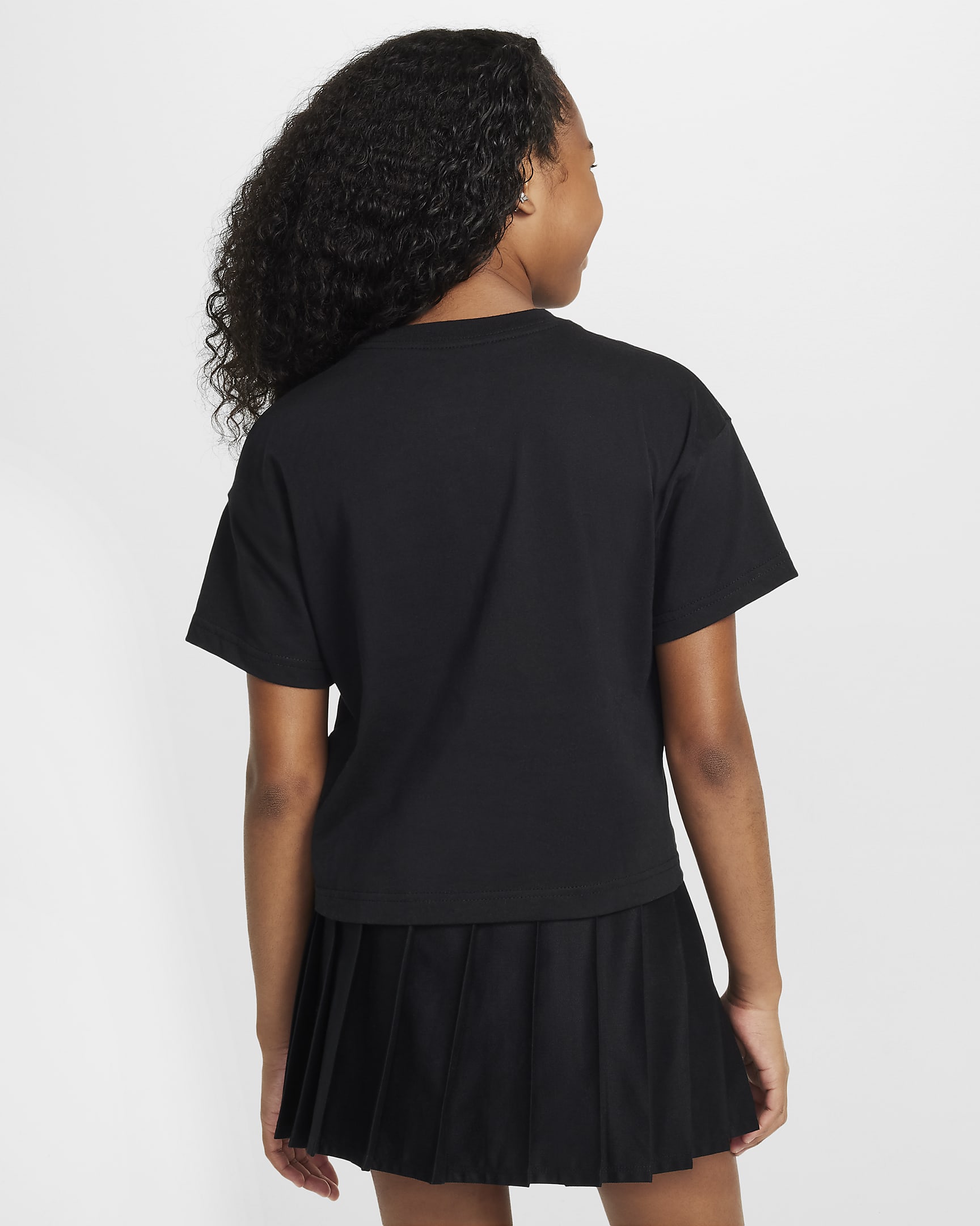 Nike Sportswear Older Kids' (Girls') T-Shirt - Black