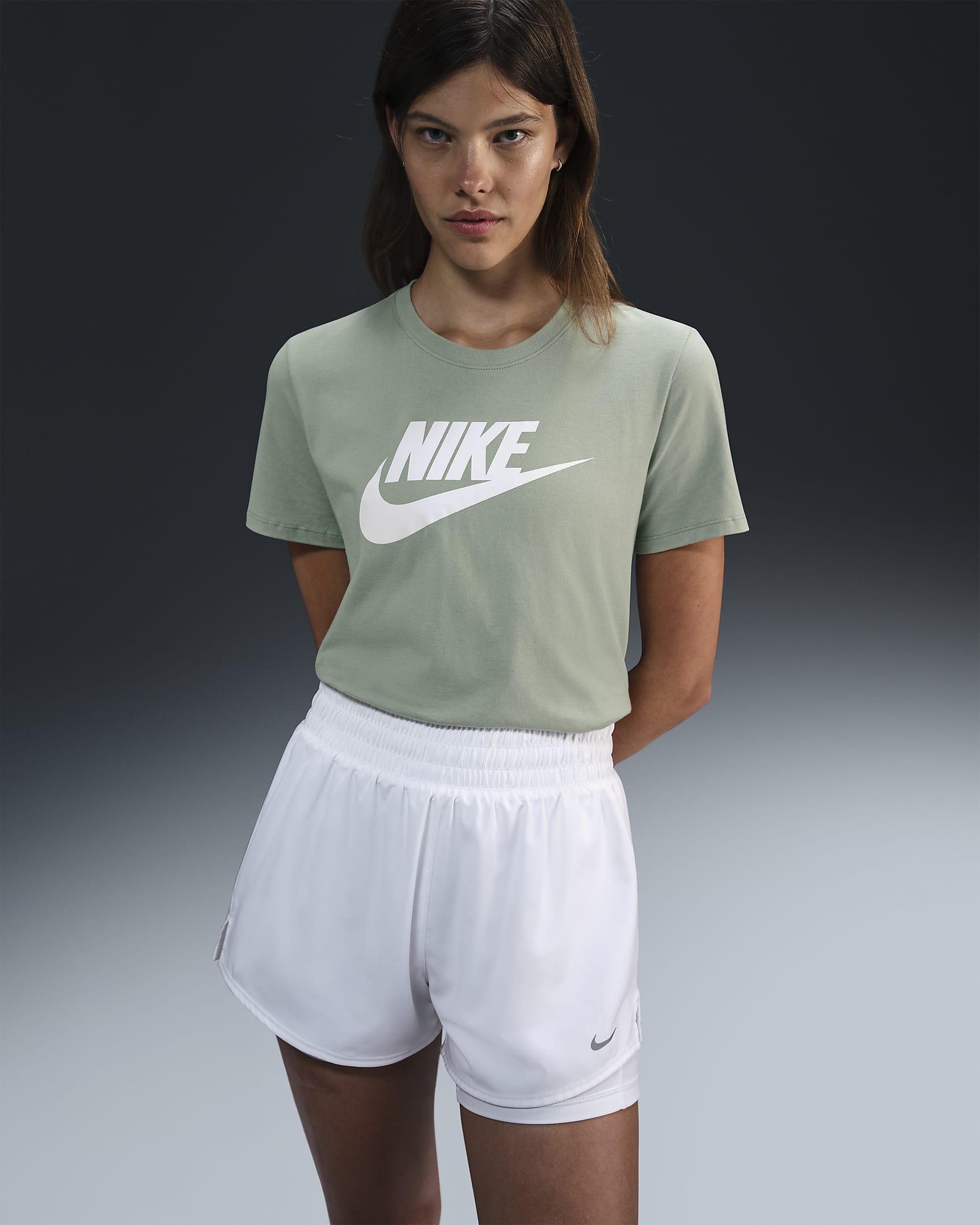 Playera con logotipo para mujer Nike Sportswear Essentials - Horizonte jade